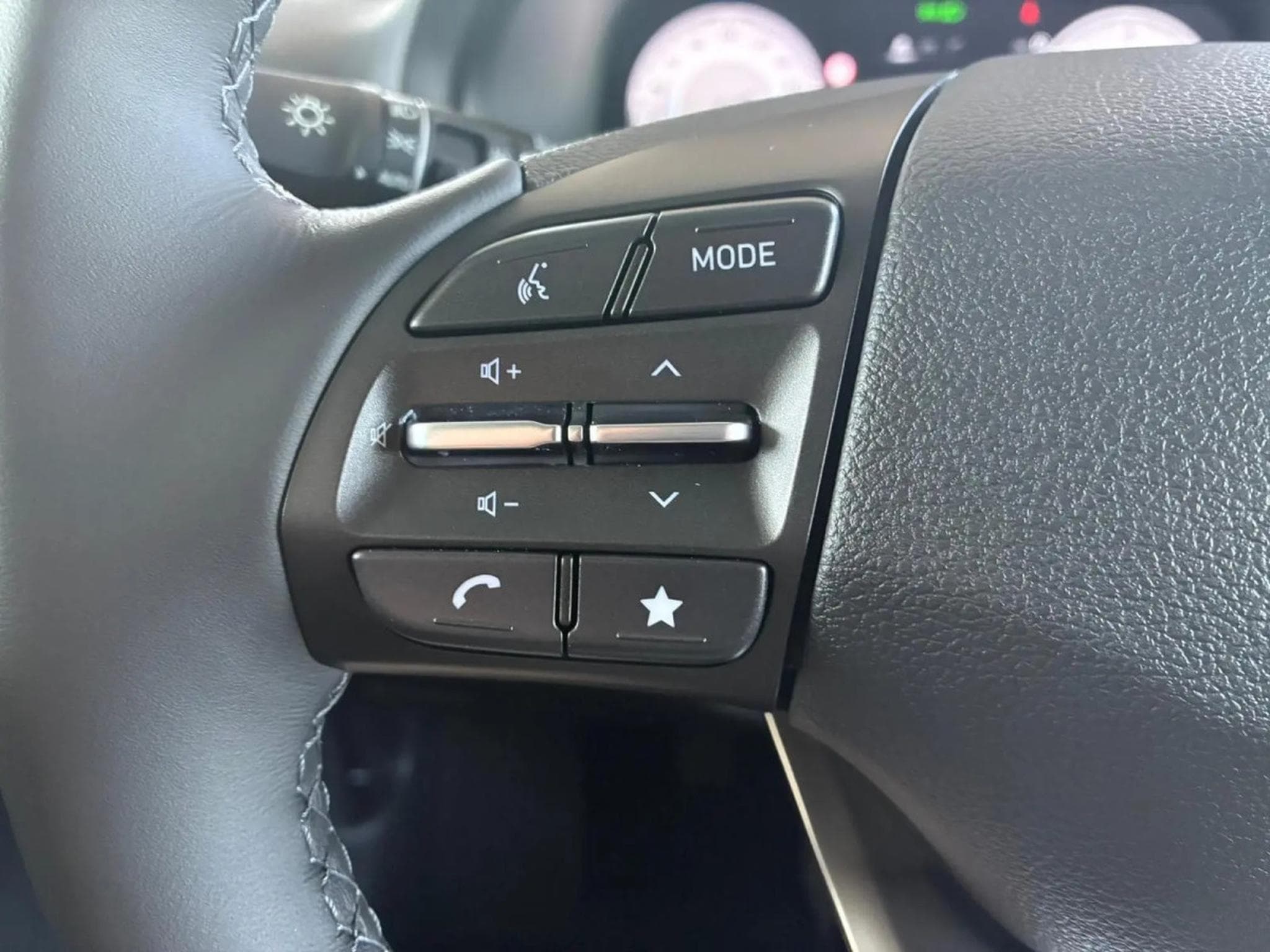 Hyundai i30 1.0 T-GDI 101 Comfort (2025) - Photo 21