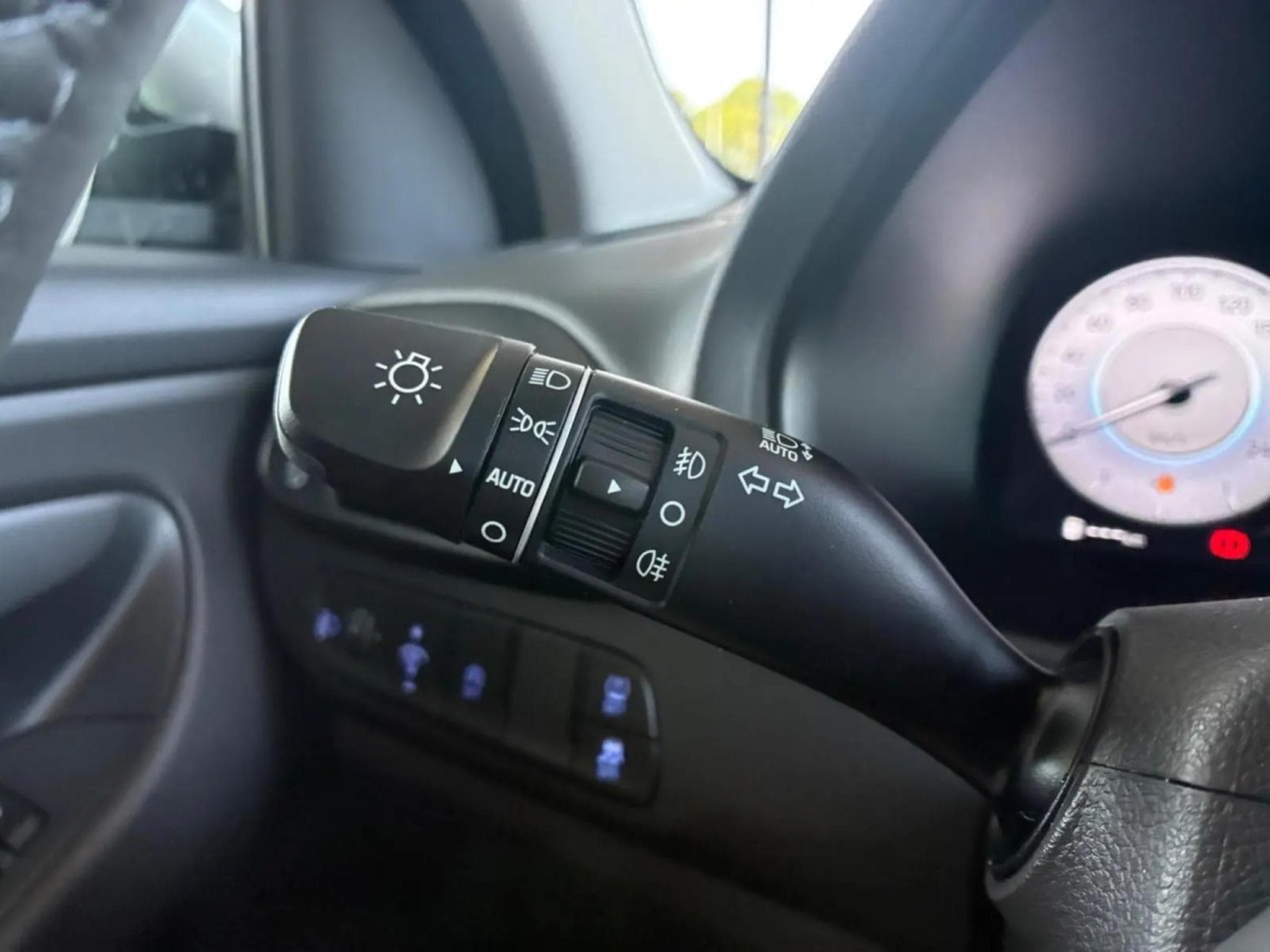 Hyundai i30 1.0 T-GDI 101 Comfort (2025) - Photo 23