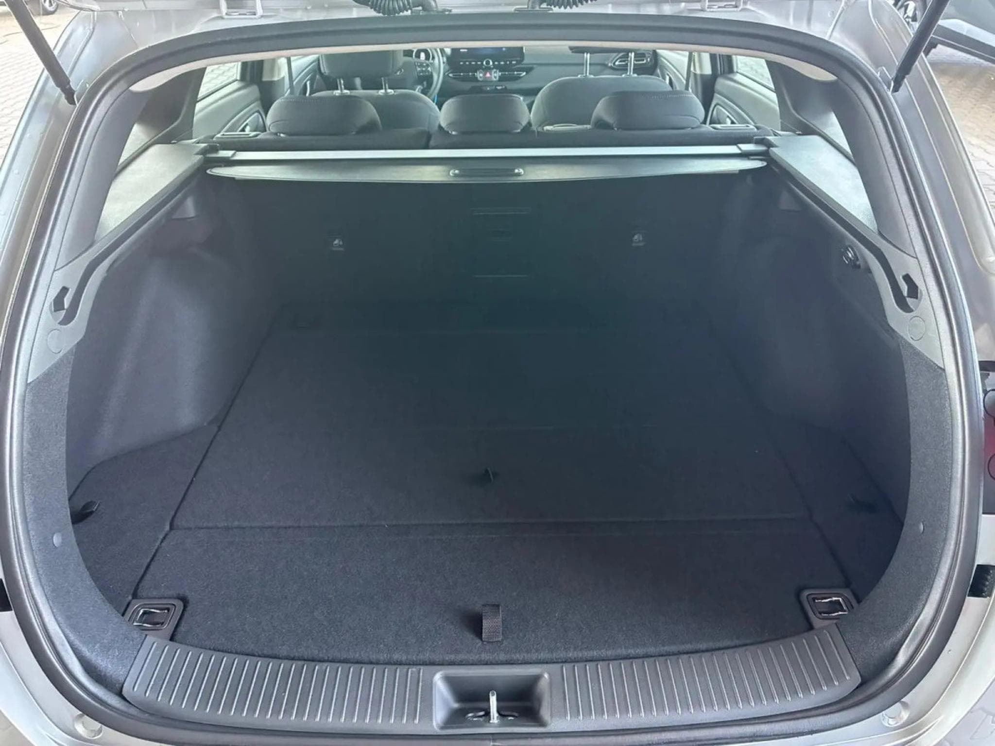 Hyundai i30 1.0 T-GDI 101 Comfort (2025) - Photo 9
