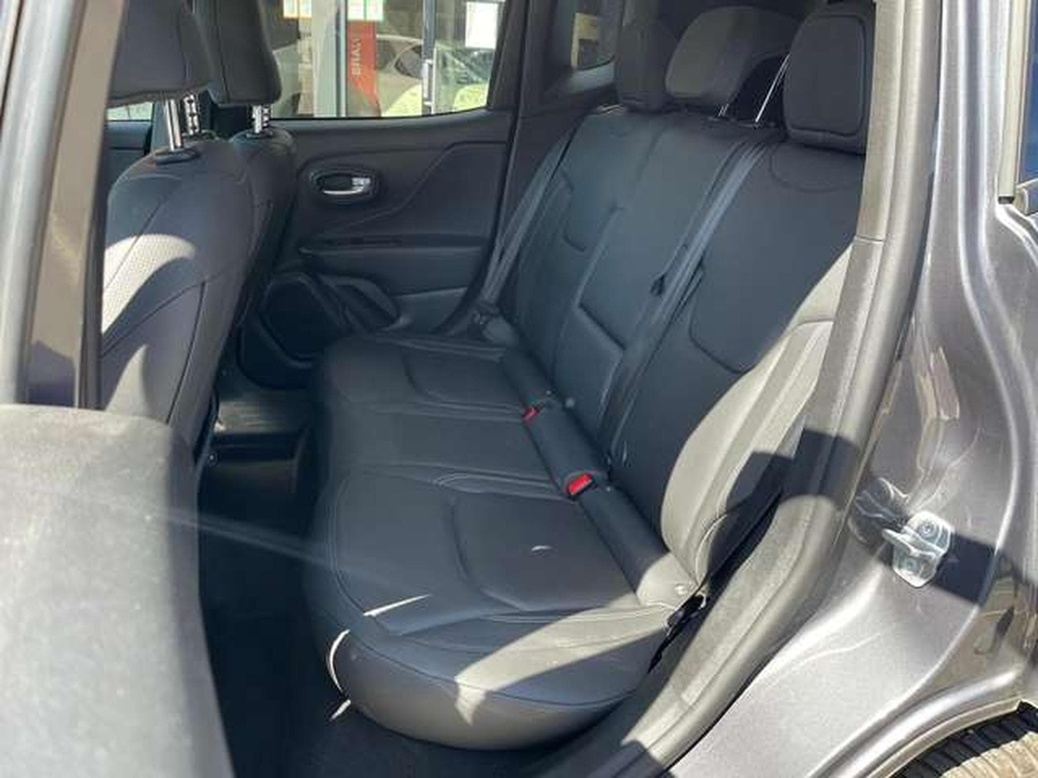 Jeep Renegade Renegade 1.5 GSE -GARANTIE JUSQU'A 36 MOIS- (2023) - Foto 23