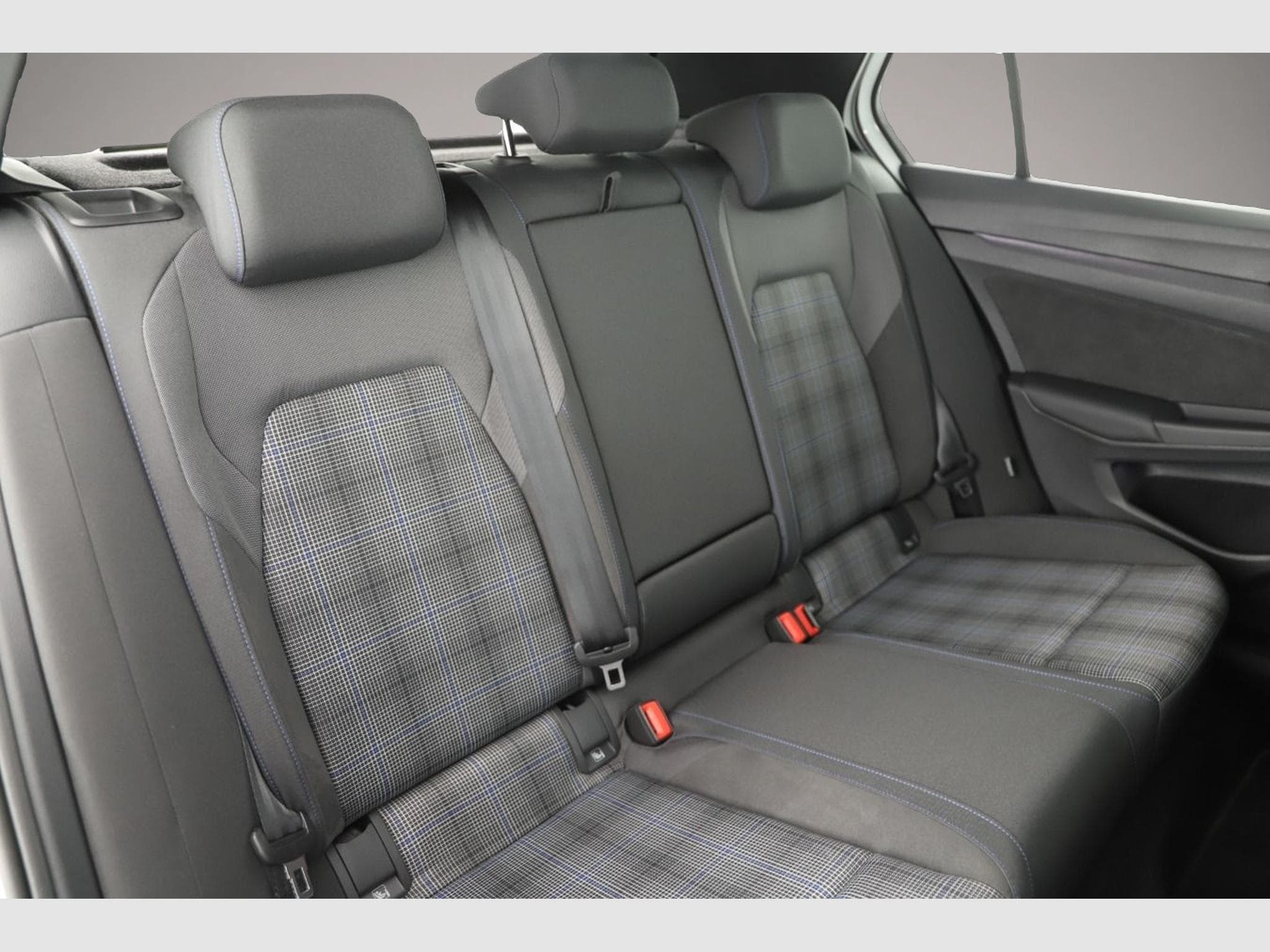 VW Golf (2025) - Photo 5