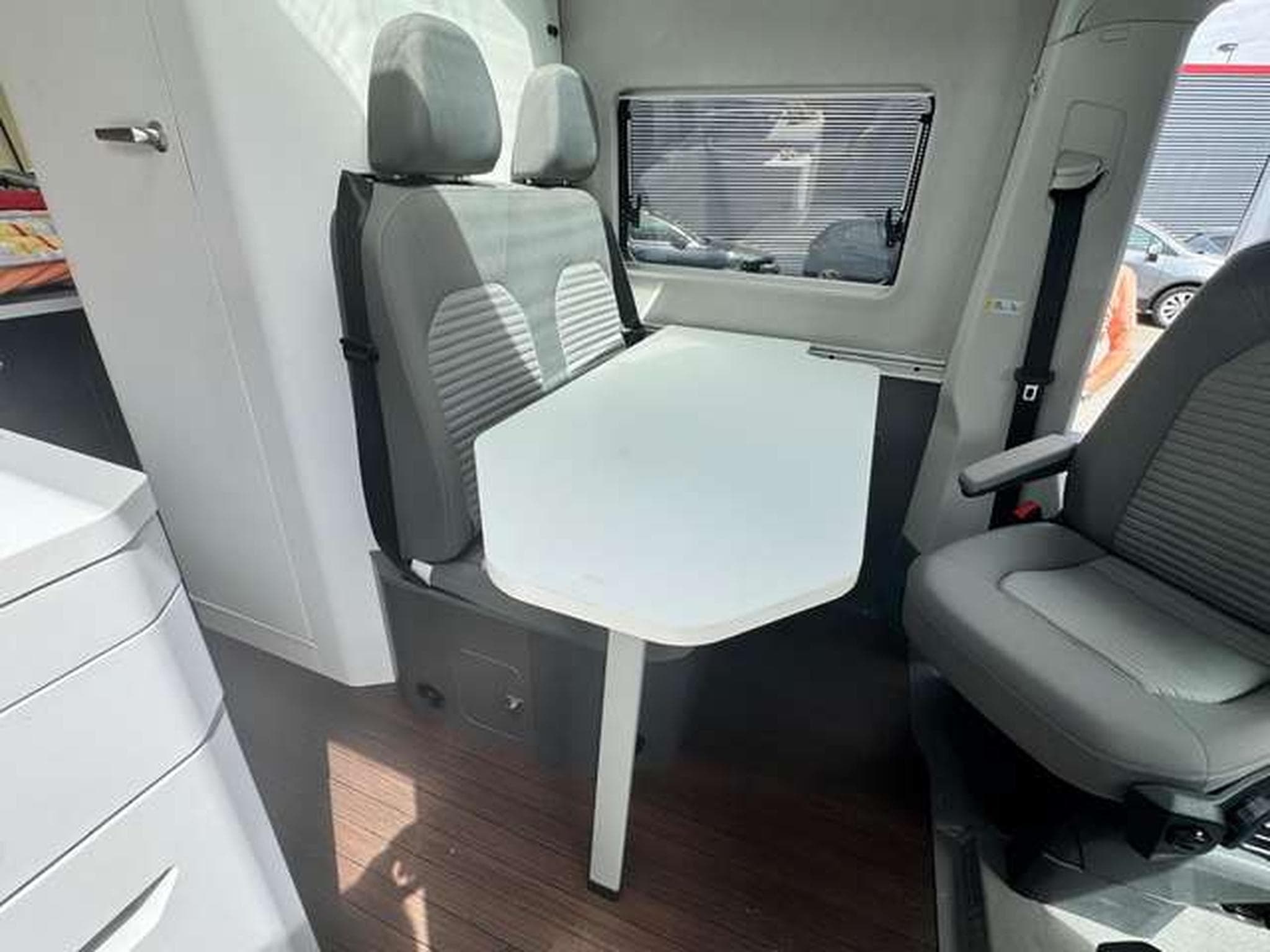 VW Grand California 1er OWNER / jusqu'a 36 mois de garantie (2022) - Foto 21