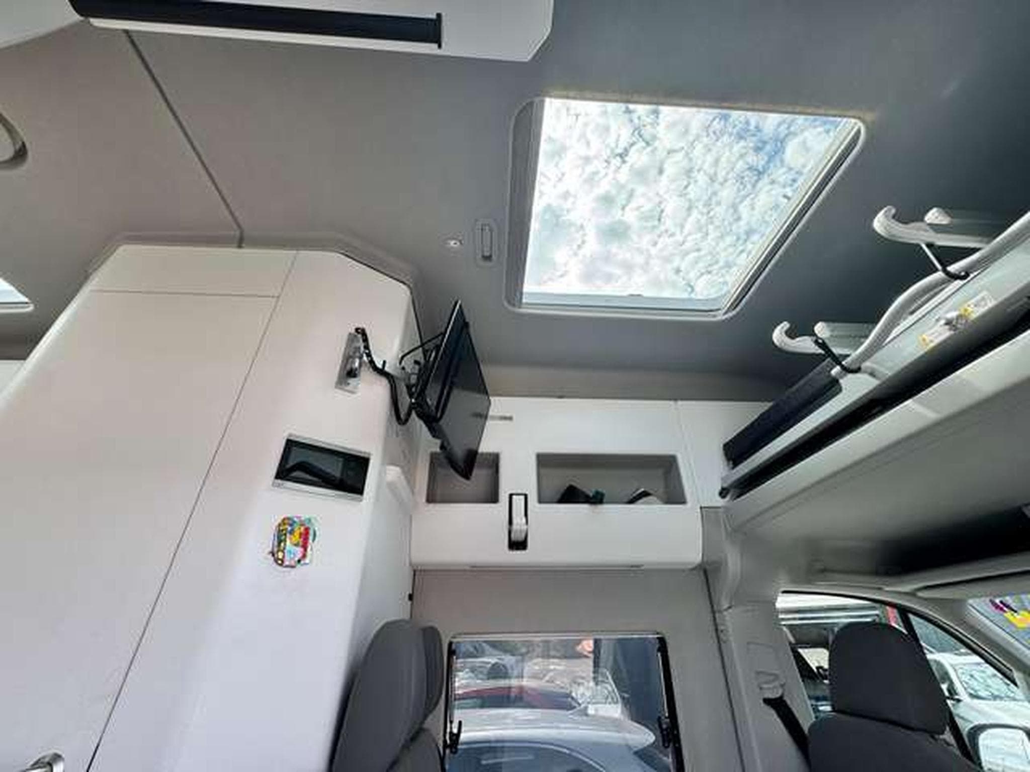VW Grand California 1er OWNER / jusqu'a 36 mois de garantie (2022) - Foto 22