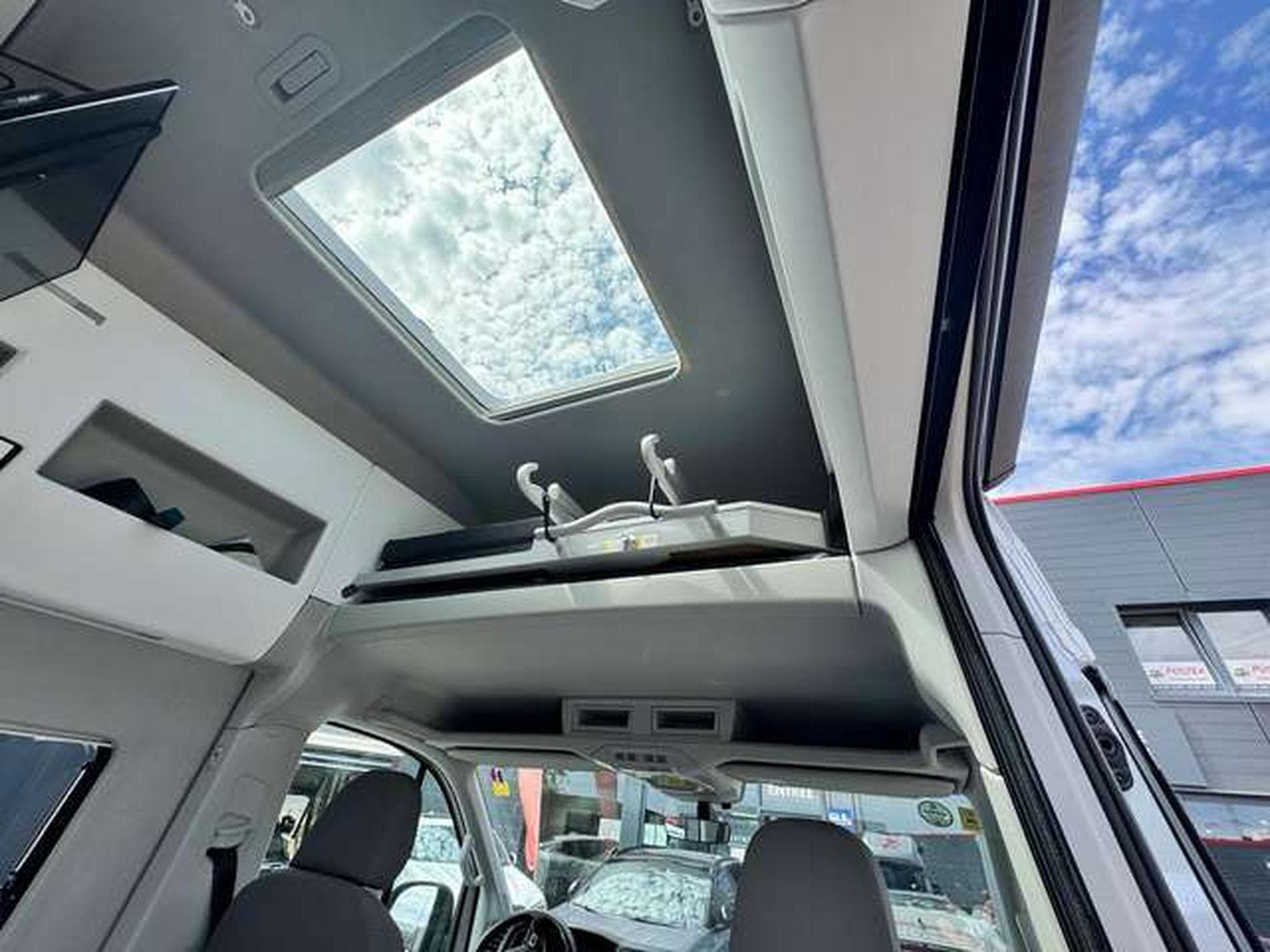 VW Grand California 1er OWNER / jusqu'a 36 mois de garantie (2022) - Foto 24