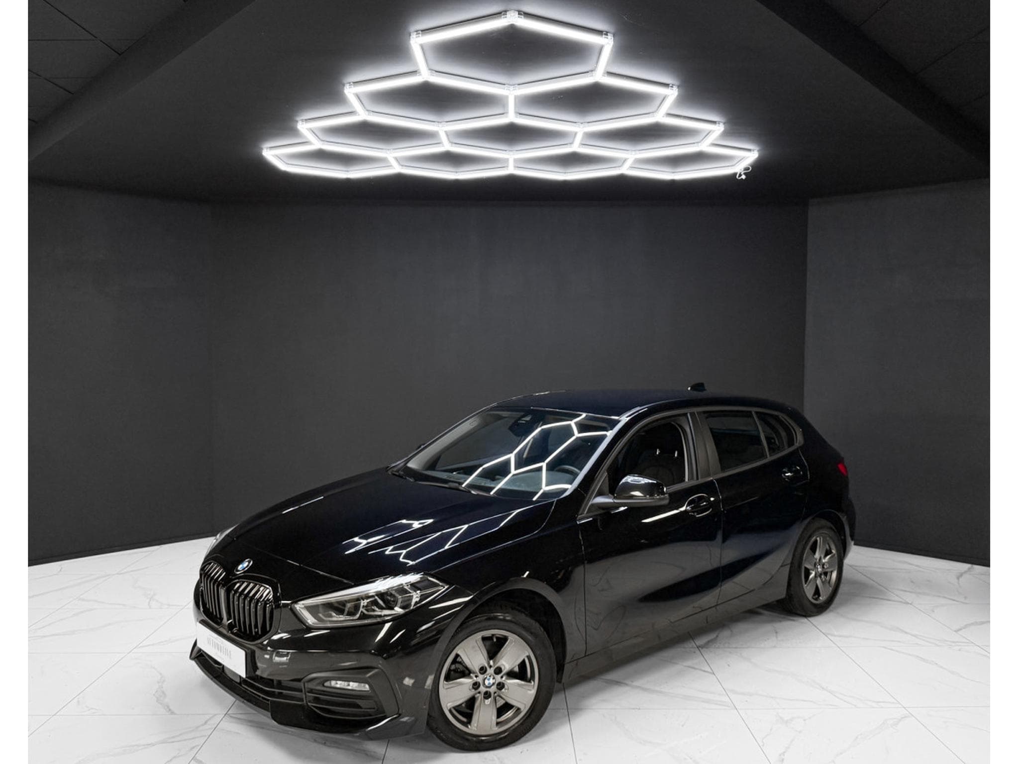 BMW 116 D / Business / CarPlay / 1. Hand (2021) - Photo 1