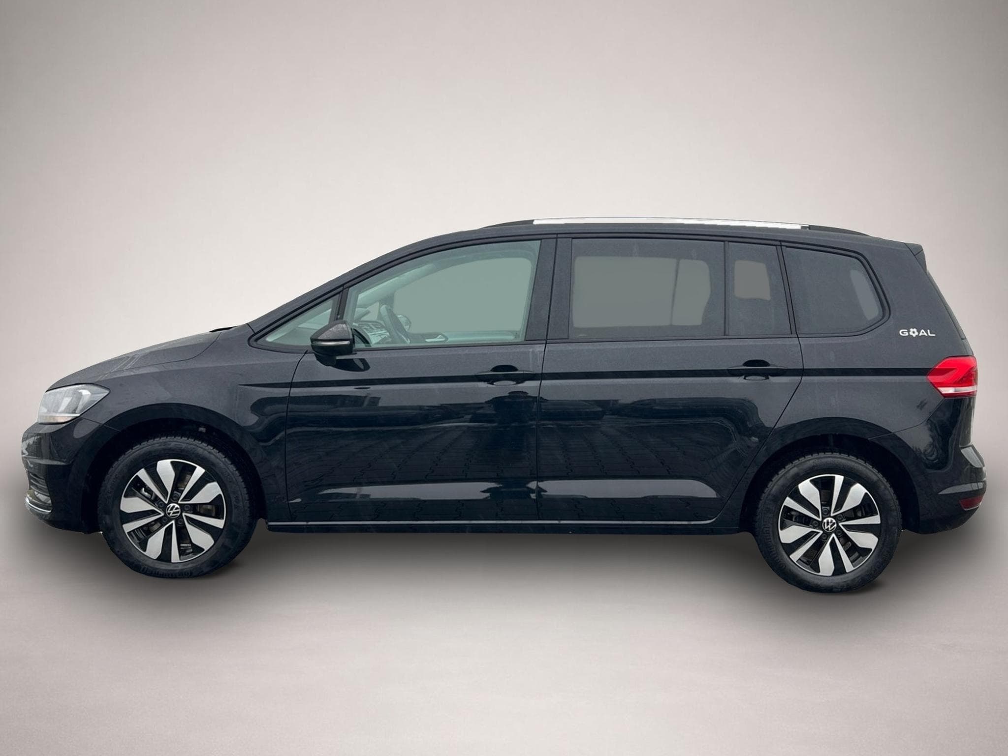 VW Touran (2024) - Photo 2