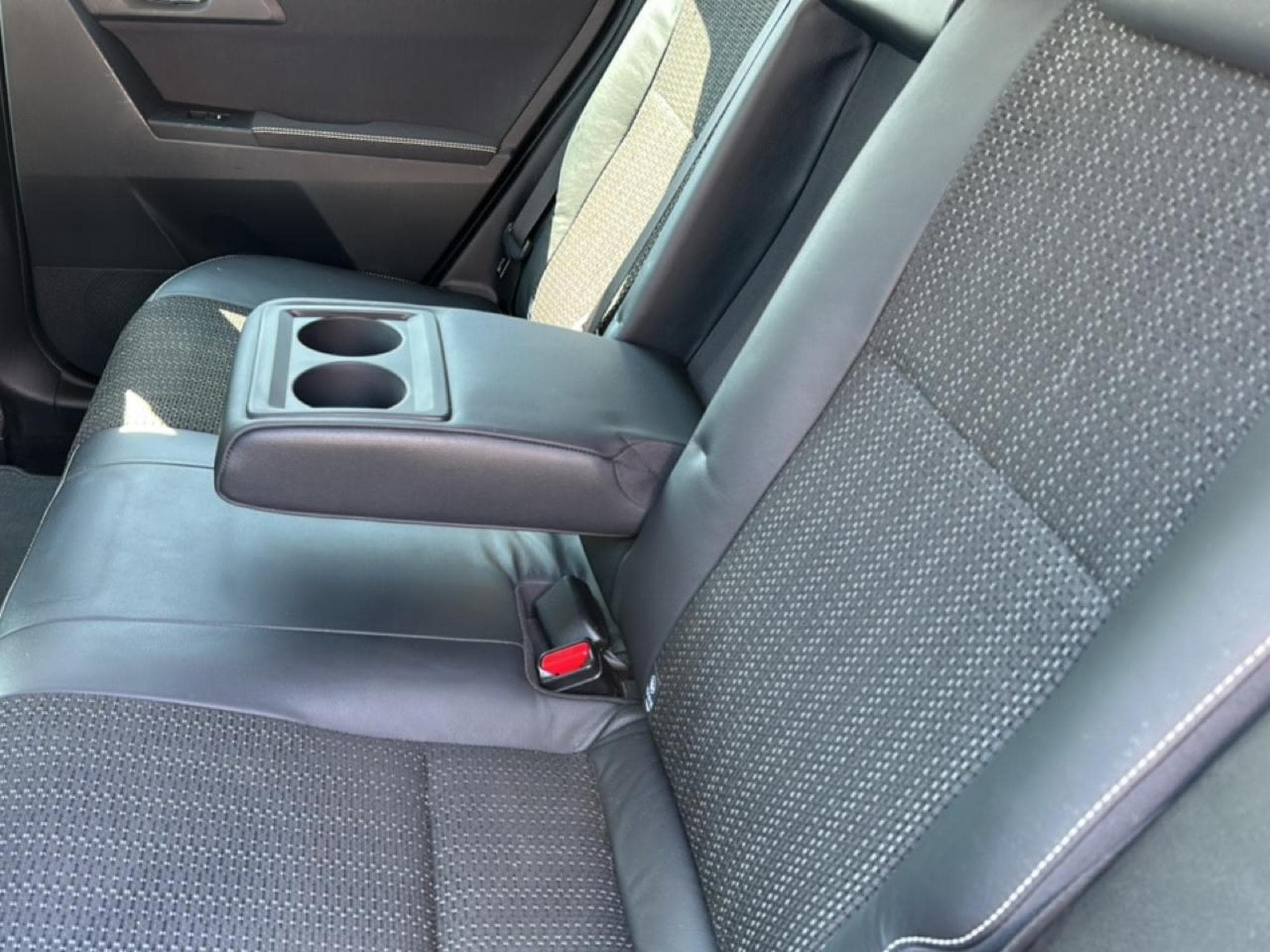 Toyota AURIS HSD 136H STYLE (2015) - Photo 12