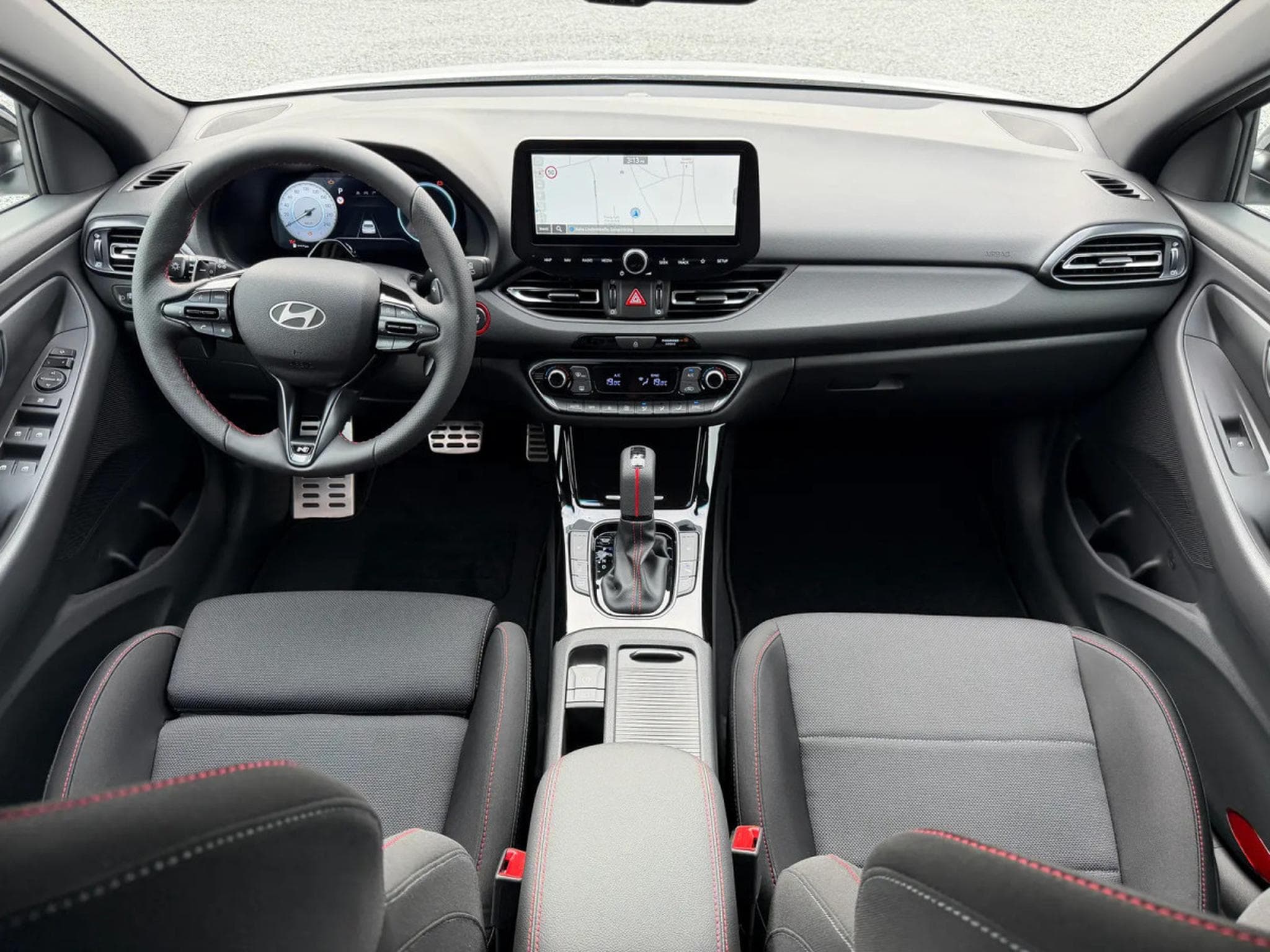 Hyundai i30 1.5 T-GDI 150 DCT N-Line (2026) - Photo 11