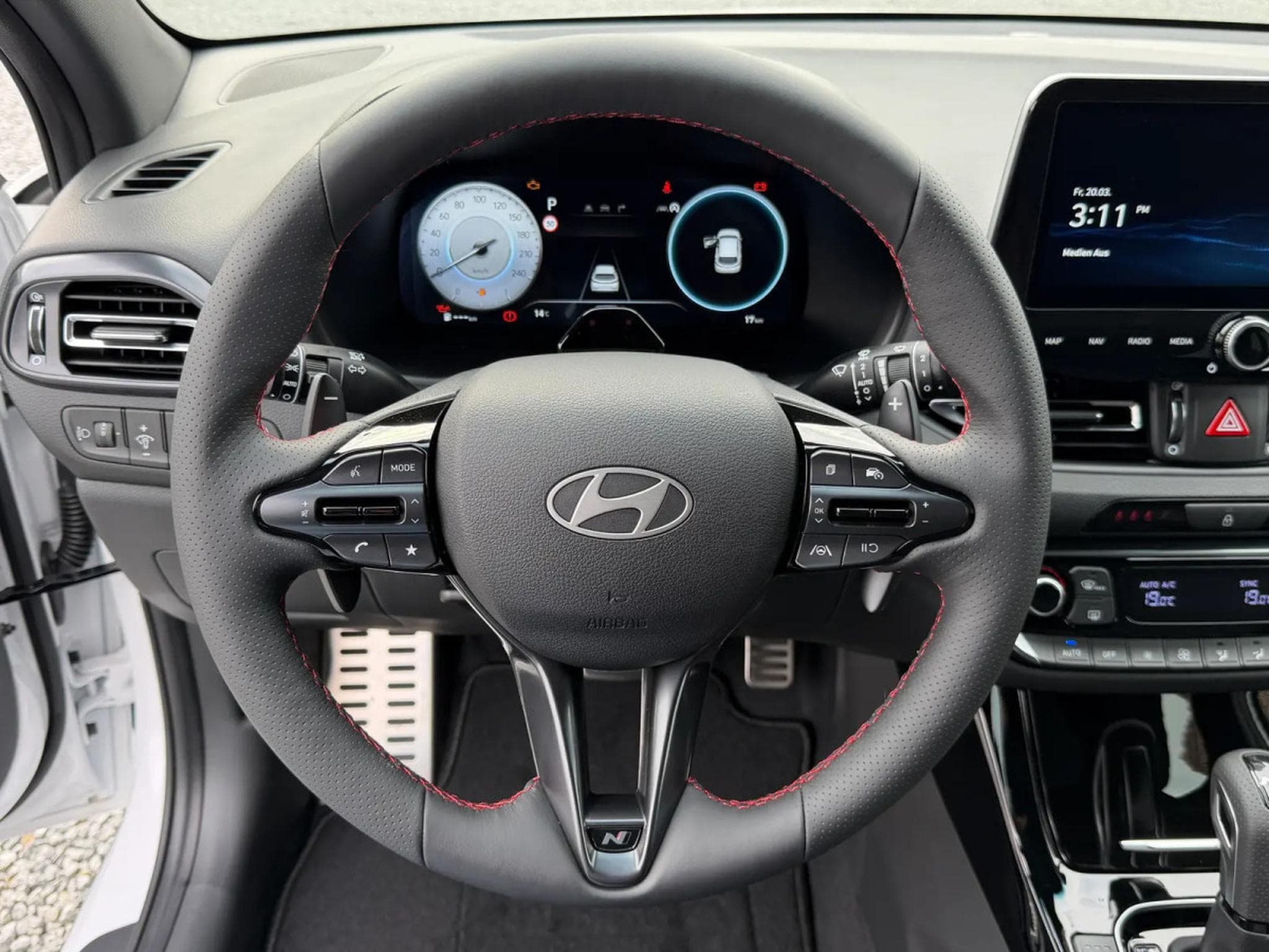 Hyundai i30 1.5 T-GDI 150 DCT N-Line (2026) - Photo 8