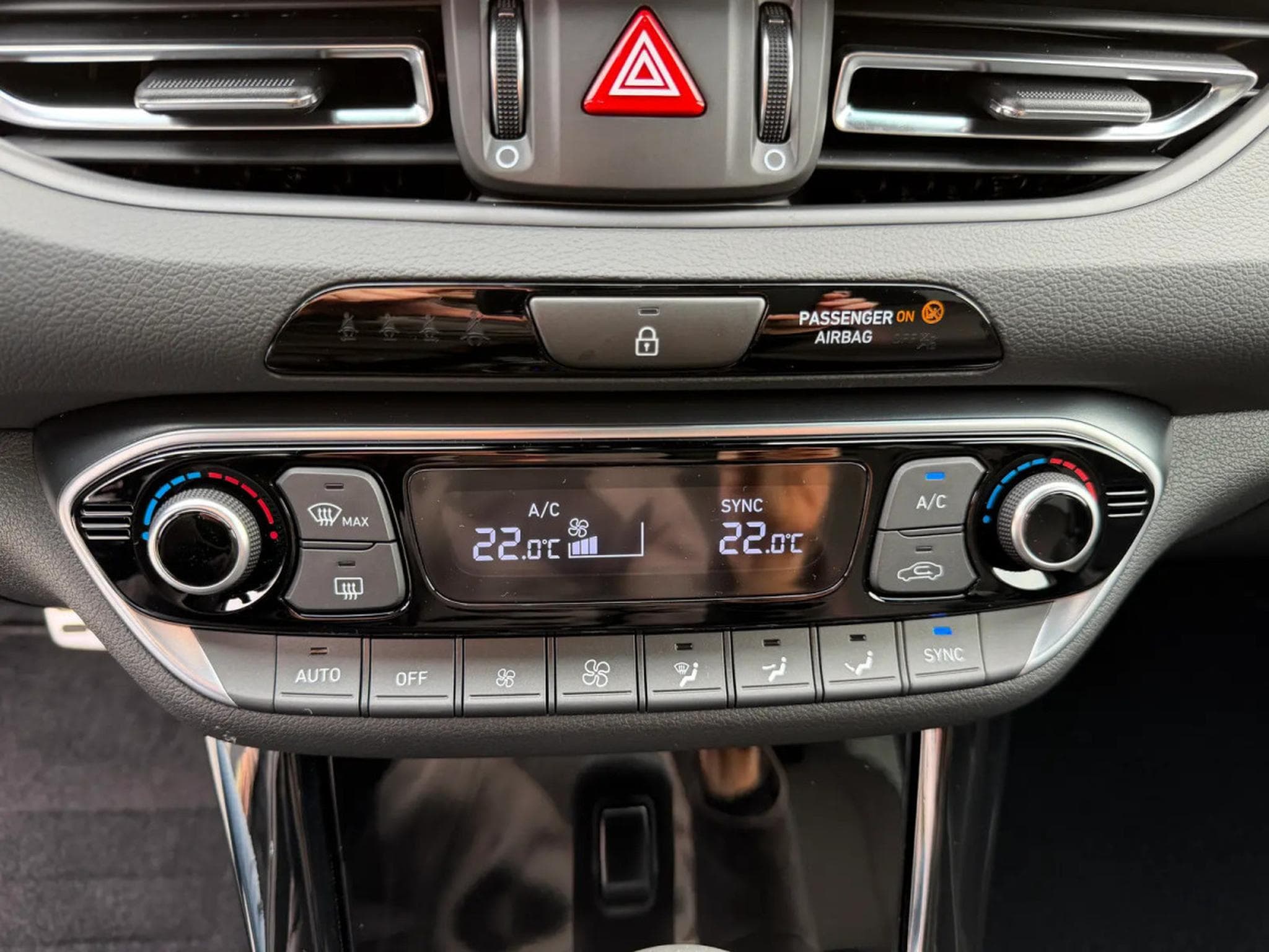 Hyundai i30 1.5 T-GDI 150 DCT N-Line (2026) - Photo 13