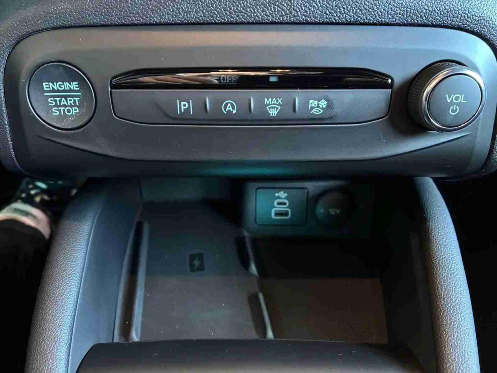 Ford Focus 1.0i Ecoboost 155 AT St-Line X (2025) - Photo 17