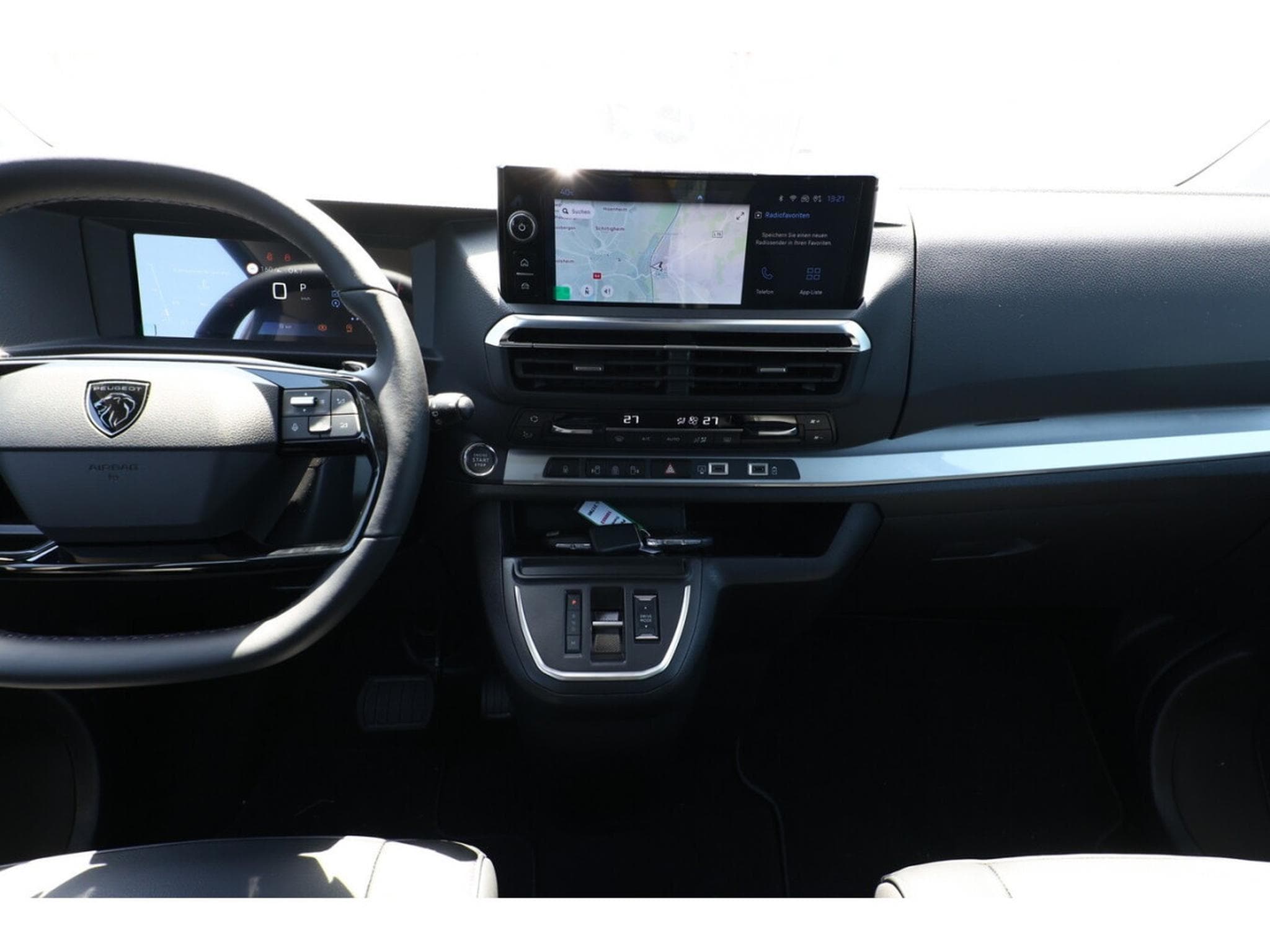 Peugeot Traveller 2.0 BlueHDI 180 AT8 Allure L2 (2025) - Photo 8