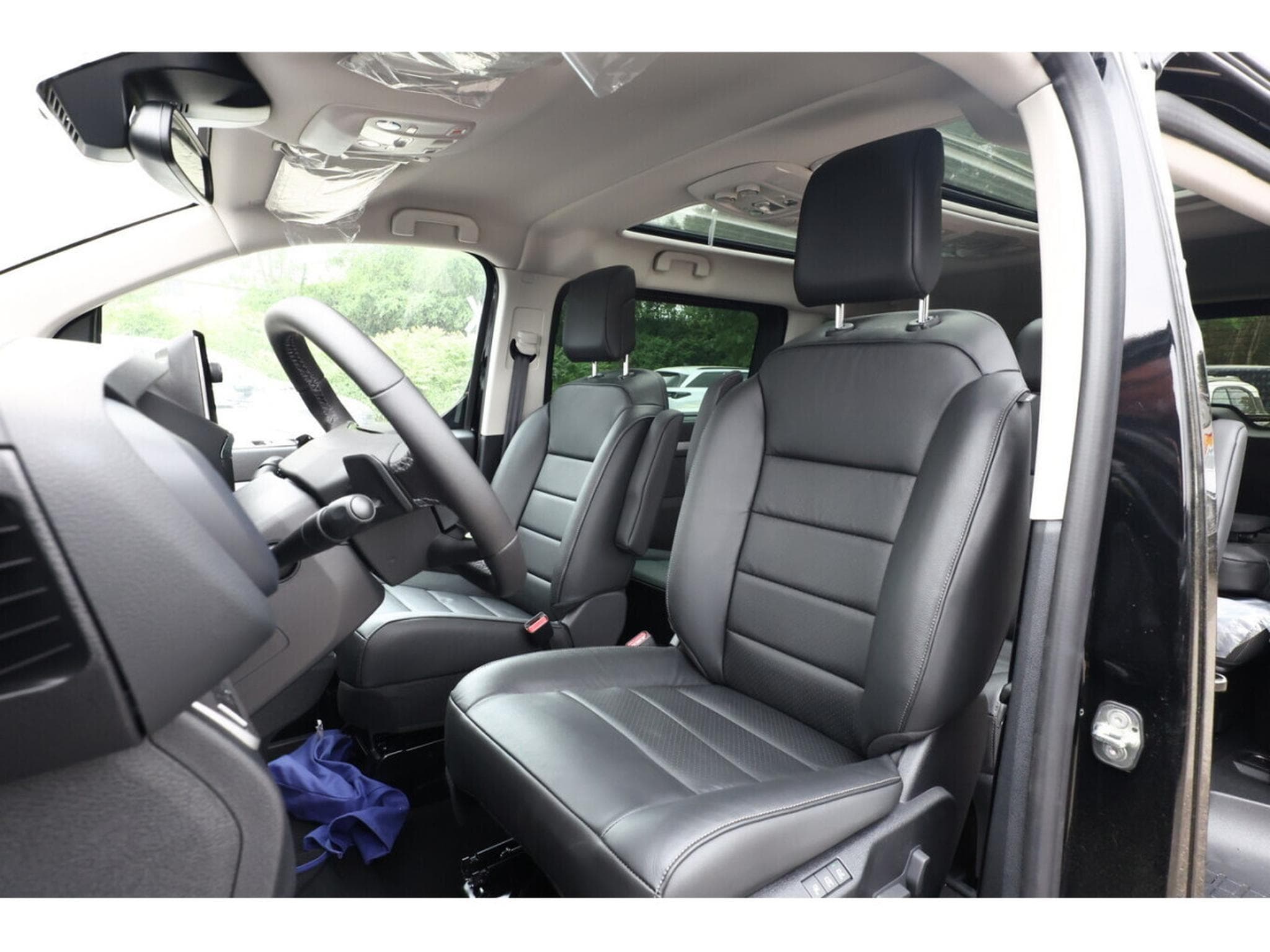 Peugeot Traveller 2.0 BlueHDI 180 AT8 Allure L3 (2025) - Photo 8