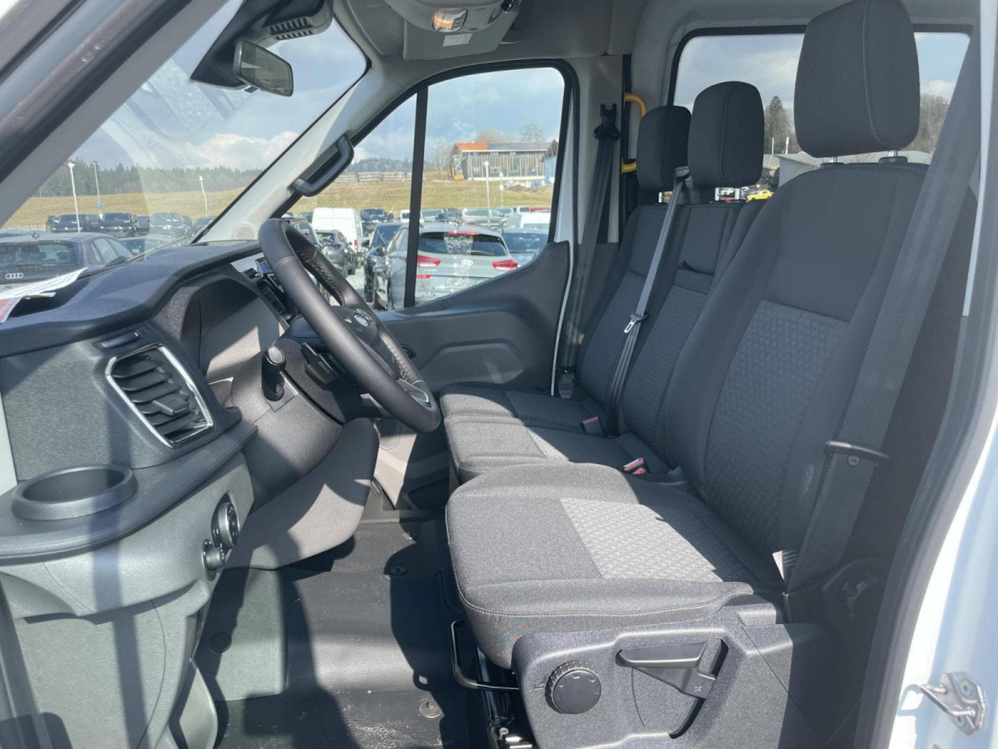 Ford Transit 2.0 TDCi 150 Auto Kombi (2026) - Photo 10