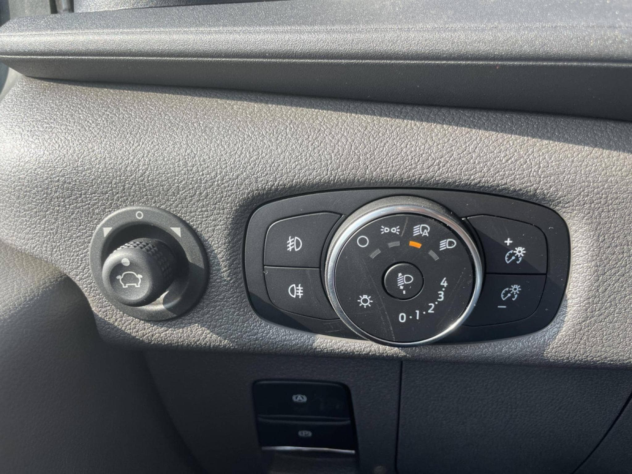 Ford Transit 2.0 TDCi 150 Auto Kombi (2026) - Photo 14