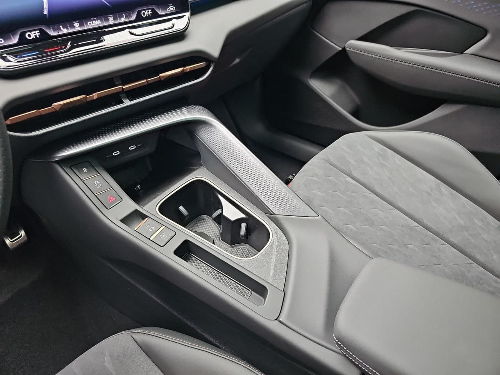 Cupra Terramar 1.5 eTSI DSG 150 (2026) - Photo 11