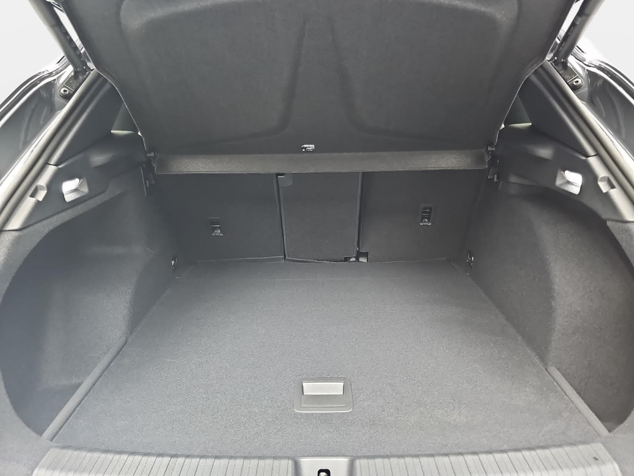Cupra Terramar 1.5 eTSI DSG 150 (2026) - Photo 13