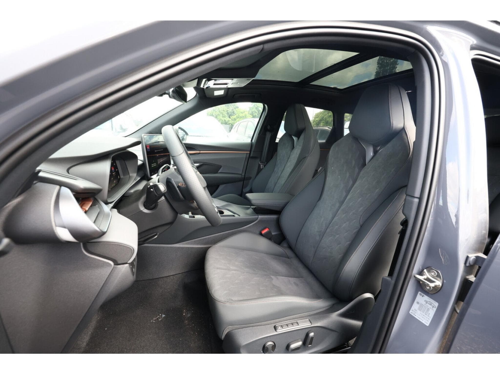 Cupra Terramar 2.0 TSI DSG 265 VZ 4Drive Akebono (2026) - Photo 6
