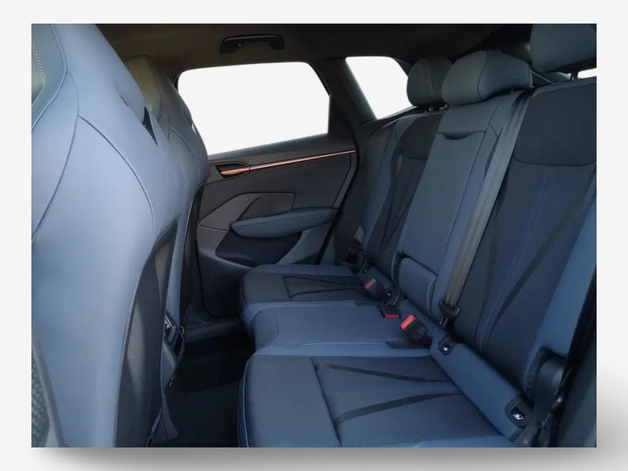 Cupra Terramar 2.0 TSI DSG 265 VZ 4Drive (2026) - Photo 6