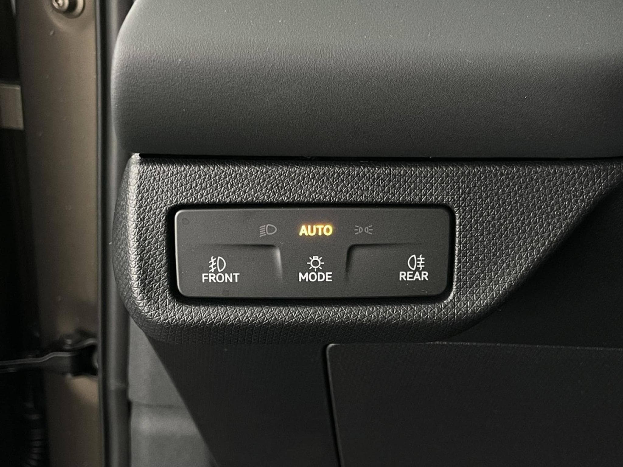 Cupra Terramar 2.0 TSI DSG 265 VZ 4Drive (2026) - Photo 11