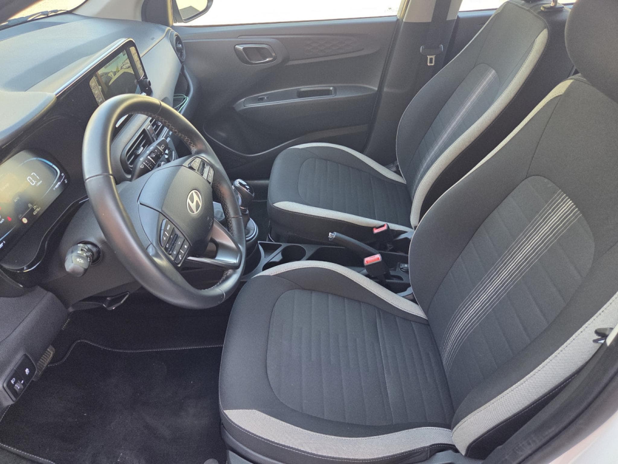 Hyundai i10 1.0 GDI 68 CV Boite Automatique (Garantie 12 mois) (2023) - Foto 13