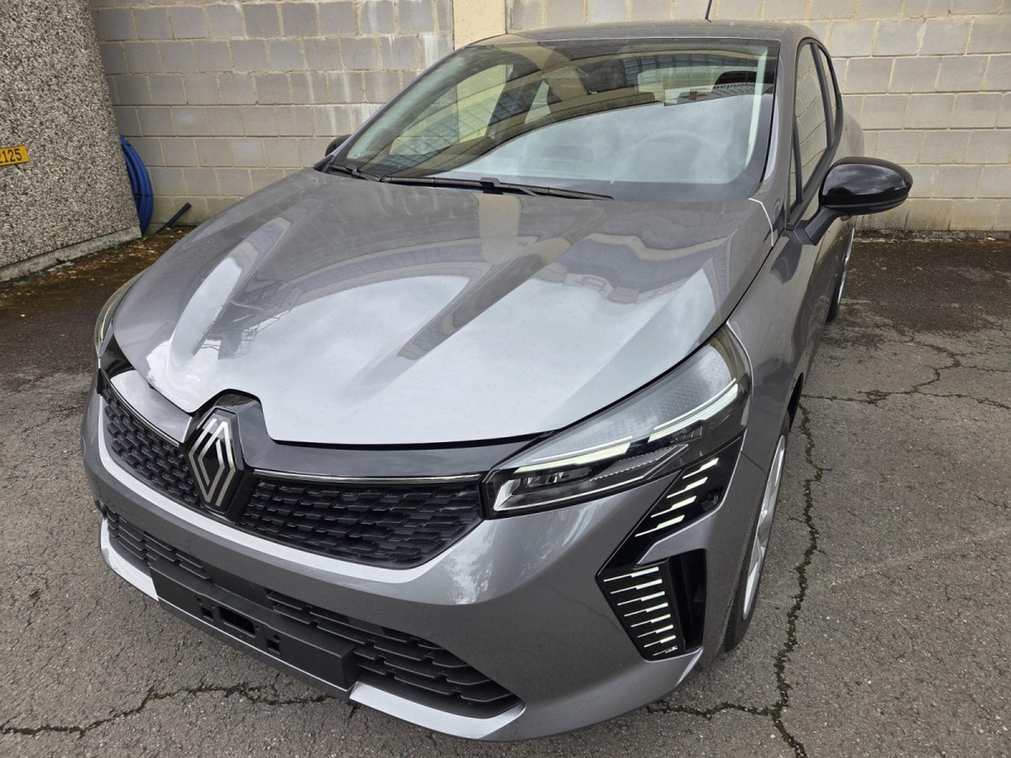 Renault Clio 1.5 Dci 100 CV Evolution Edition  (Véhicule Neuf 0 Kms) (2026) - Foto 2