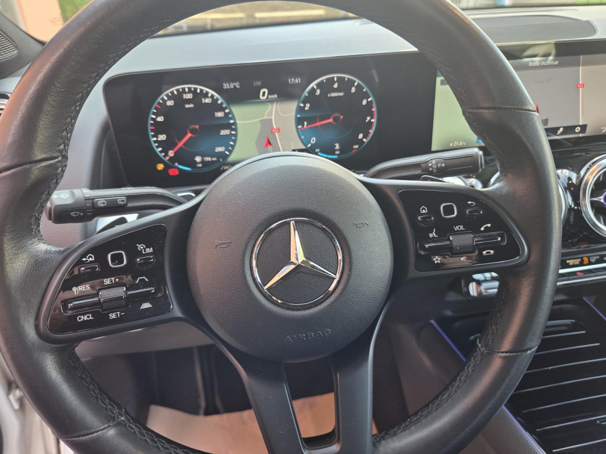 Mercedes GLB 200 4 Matic 163 CV 8G-DCT (Garantie 12 Mois) (2021) - Foto 15