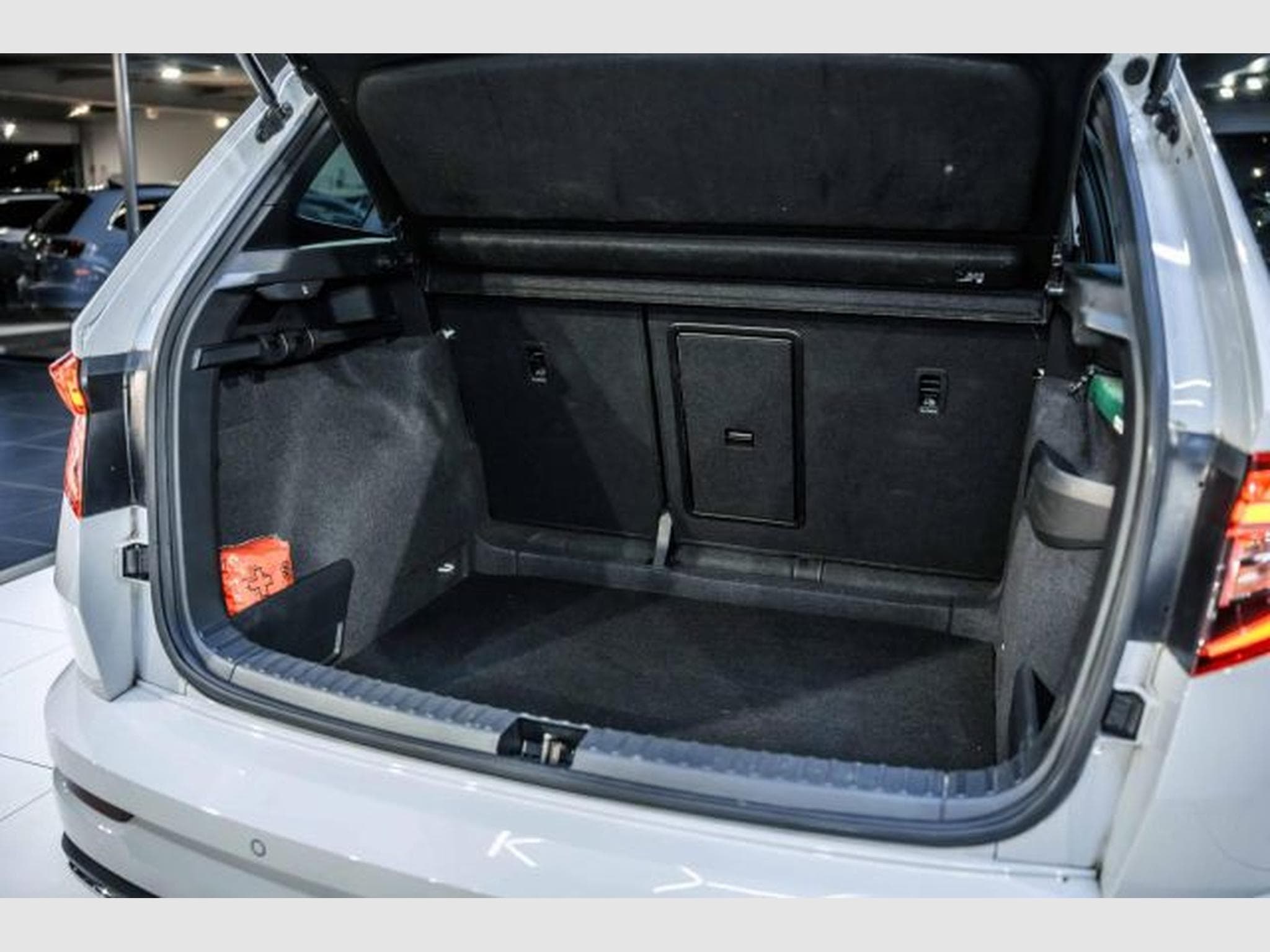 Skoda Karoq Karoq Sportline 1.5 TSI DSG NAVI LED ACC SHZG (2022) - Photo 15