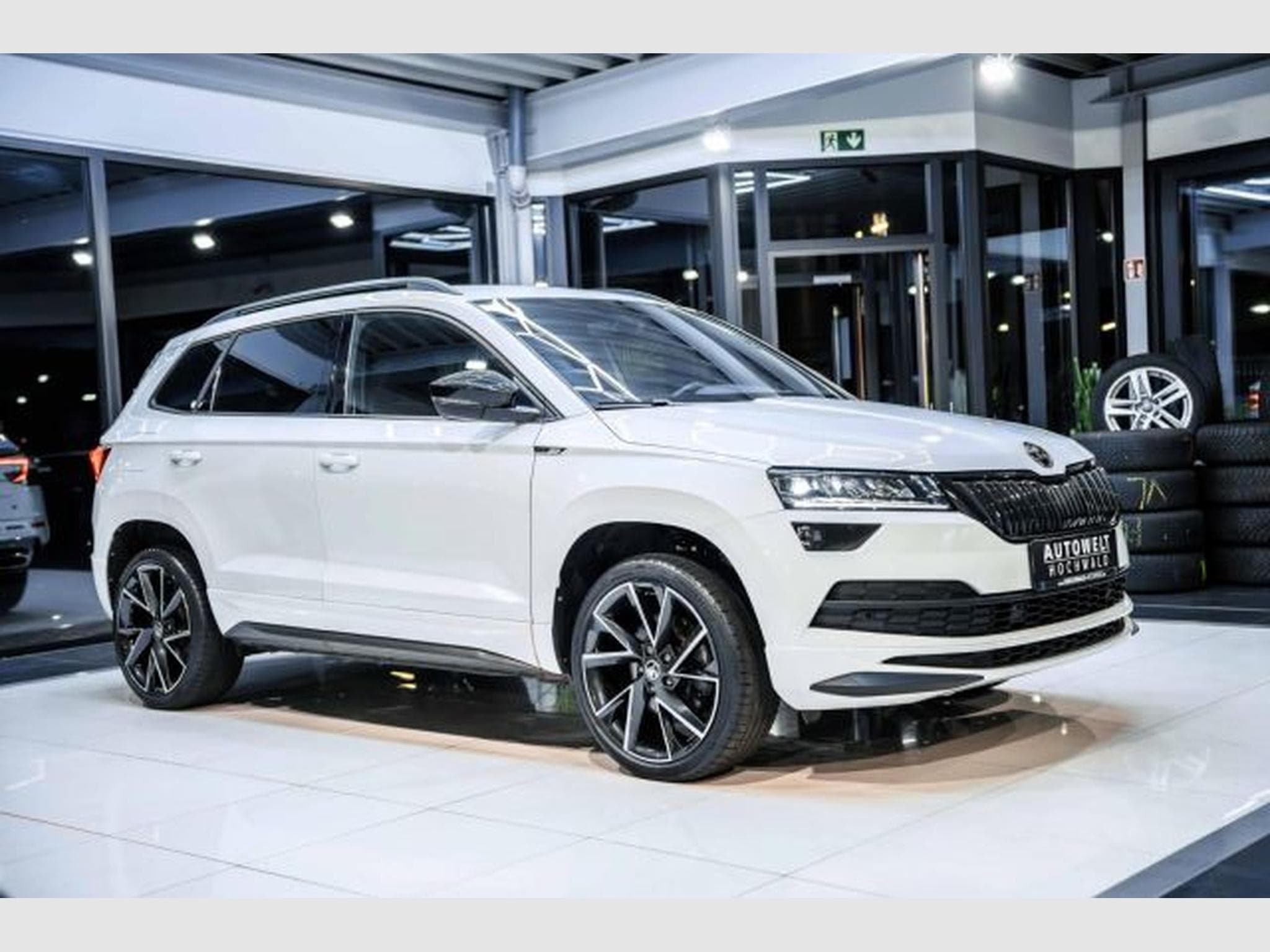Skoda Karoq Karoq Sportline 1.5 TSI DSG NAVI LED ACC SHZG (2022) - Photo 6
