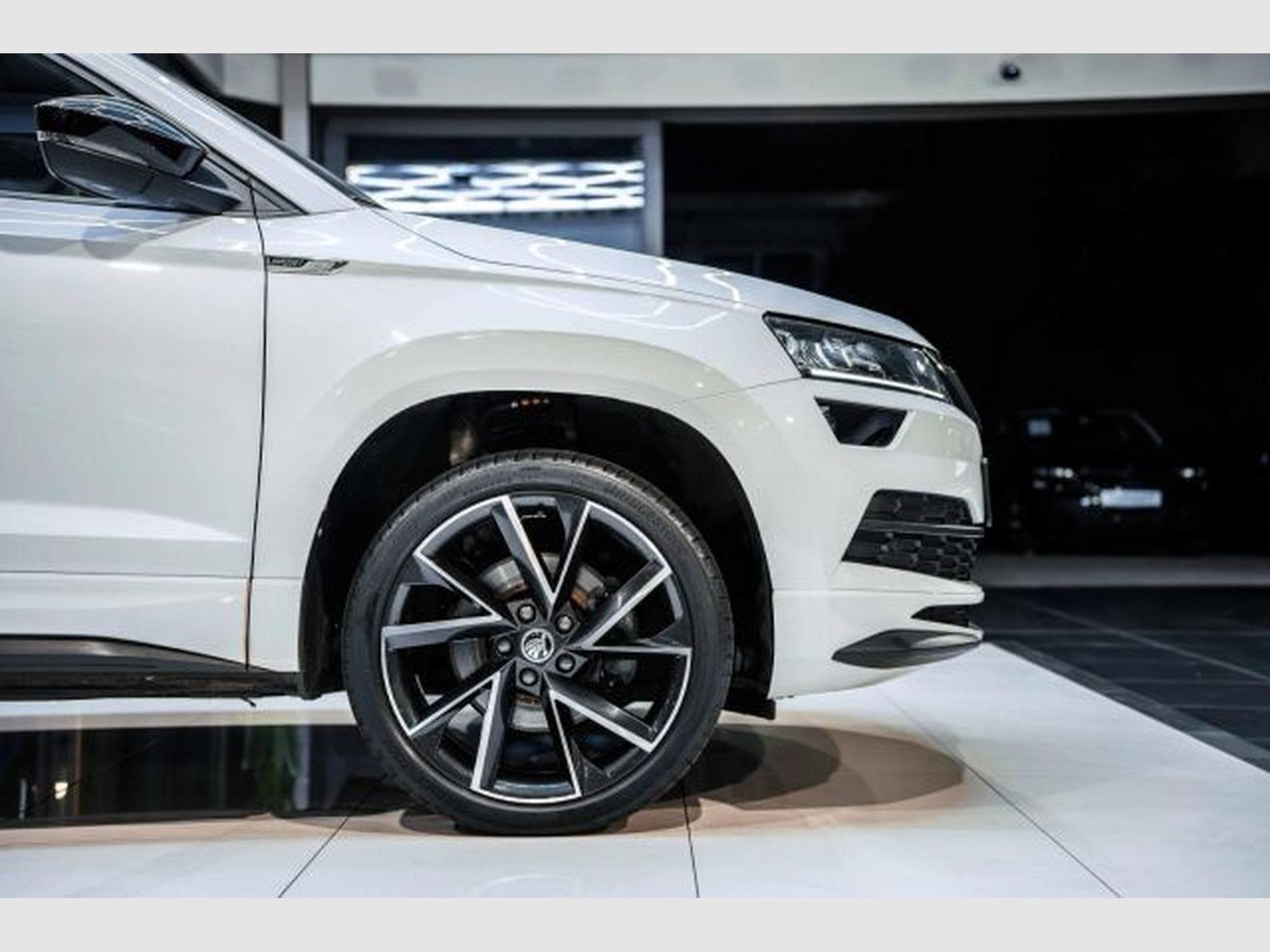 Skoda Karoq Karoq Sportline 1.5 TSI DSG NAVI LED ACC SHZG (2022) - Photo 9