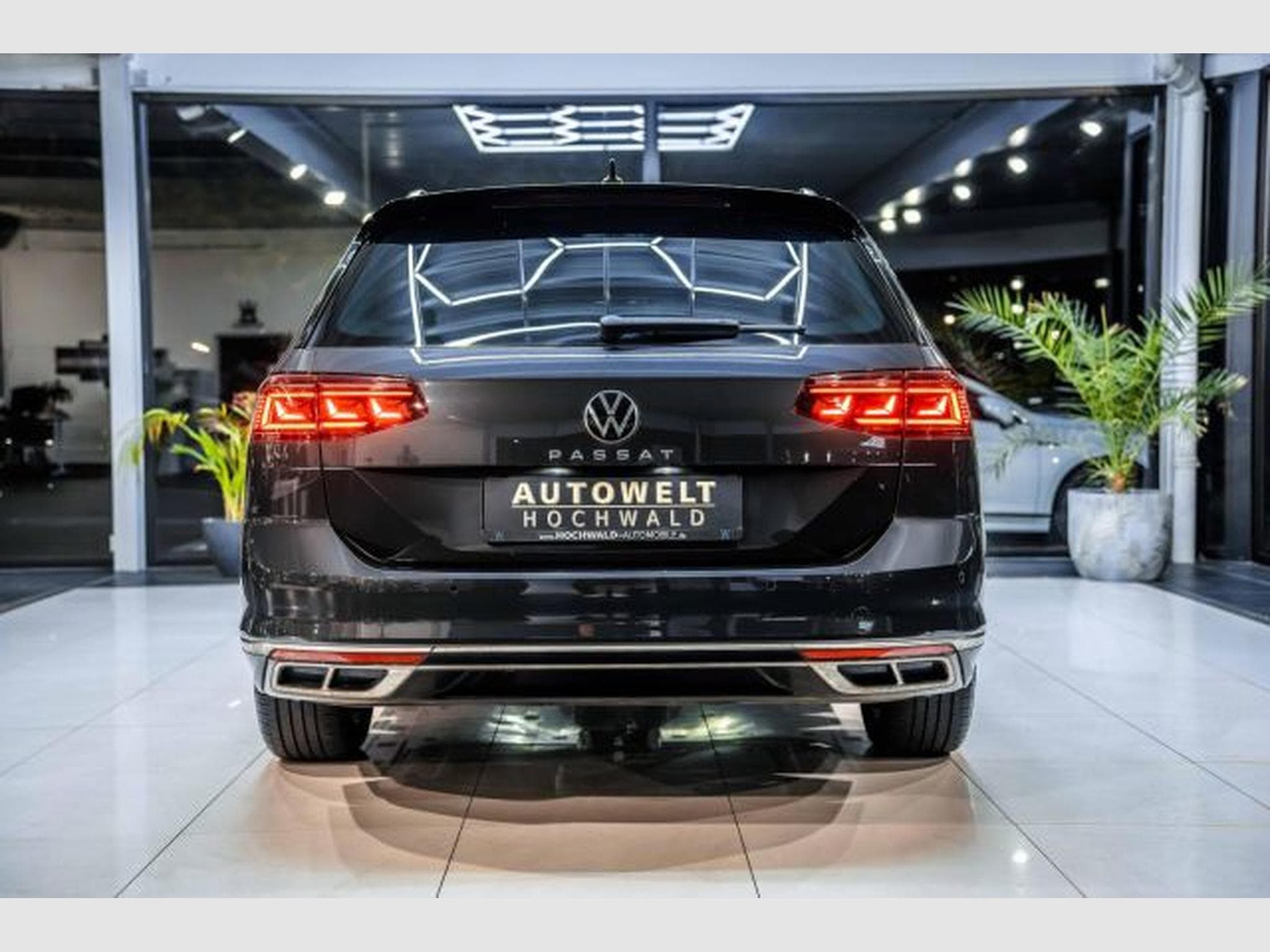 VW Passat Passat Variant 2.0 TDI 2x R-Line RFK IQ-LED AHK (2023) - Photo 13