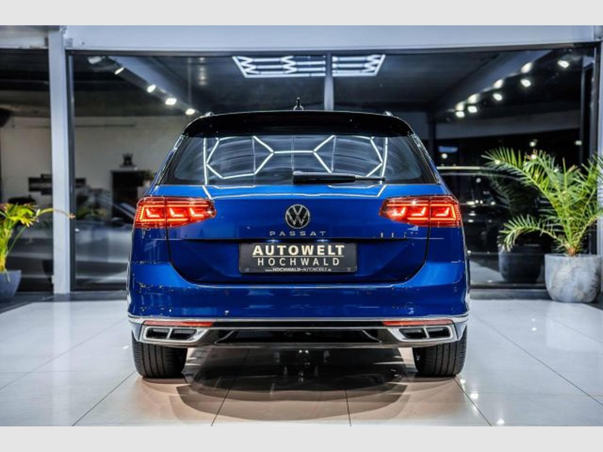 VW Passat Passat Variant 2.0 TDI DSG R-Line Eleg AHK STHZG (2023) - Photo 13