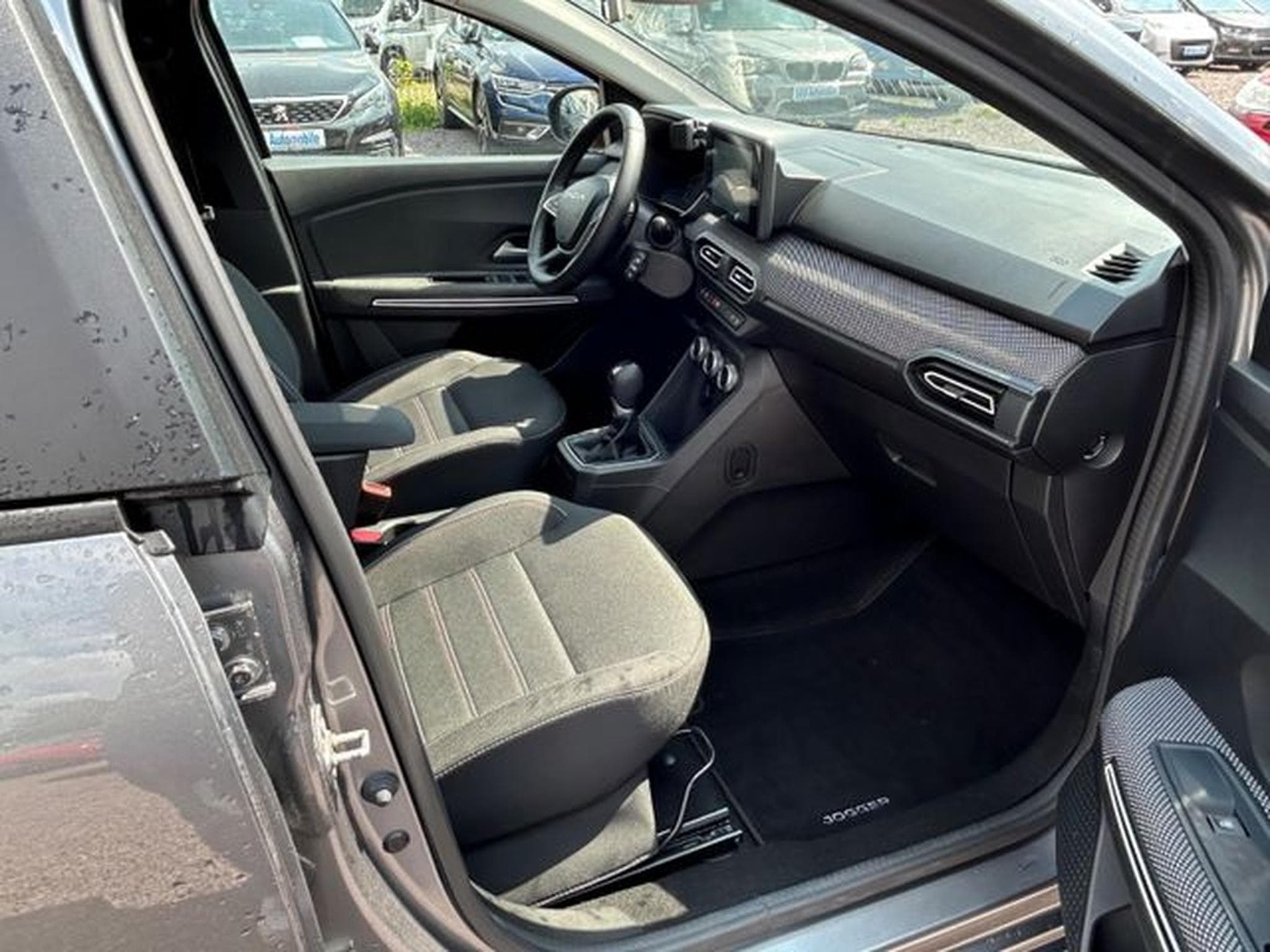 Dacia Jogger Jogger Extreme 1.6 Hybrid 140 *Navi*Kamera*SHZ* (2023) - Foto 9