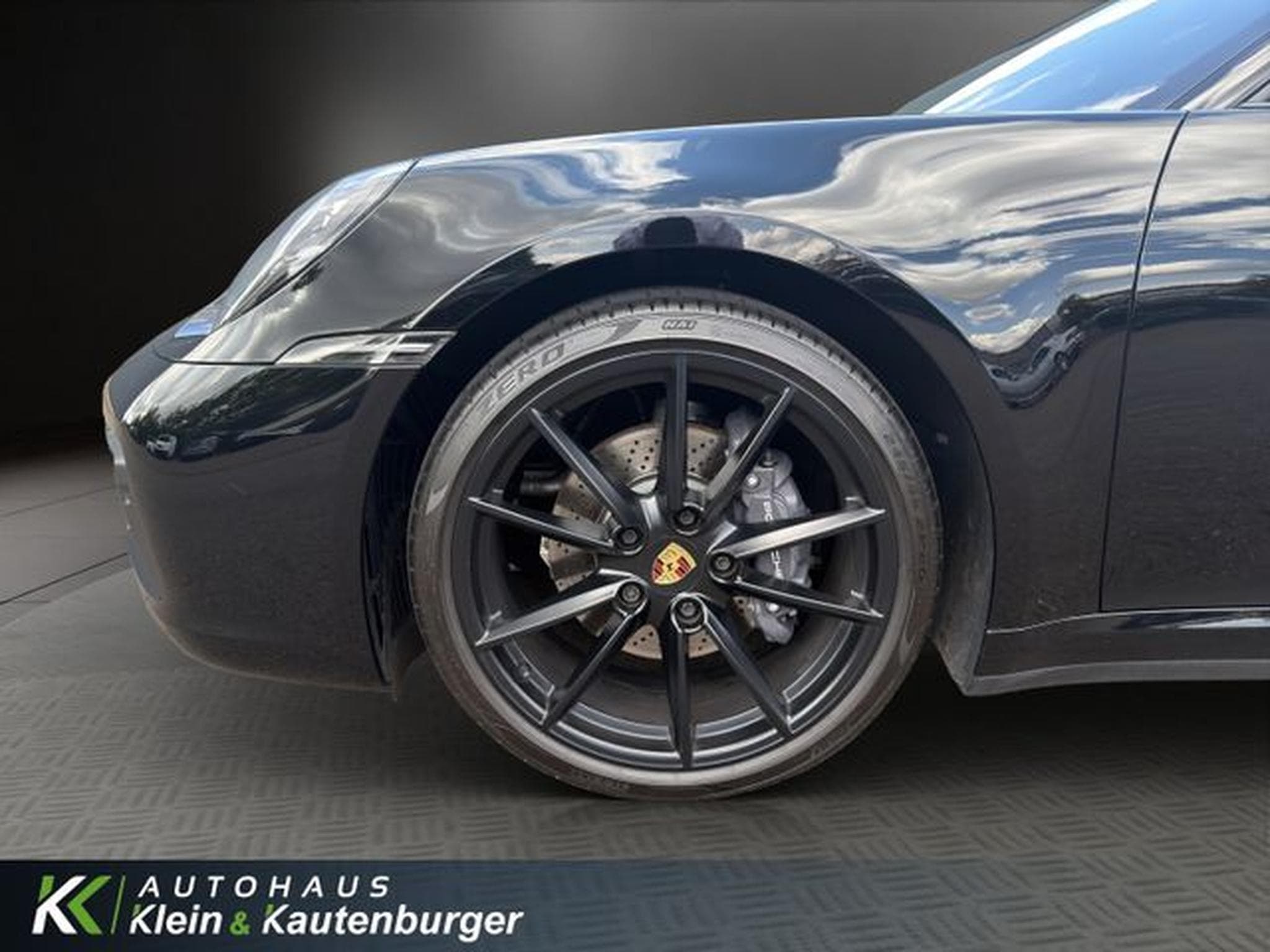 Porsche 911 992 Carrera APPR. 12/28+CHRONO+SPORTABGAS+S.DACH (2024) - Photo 9