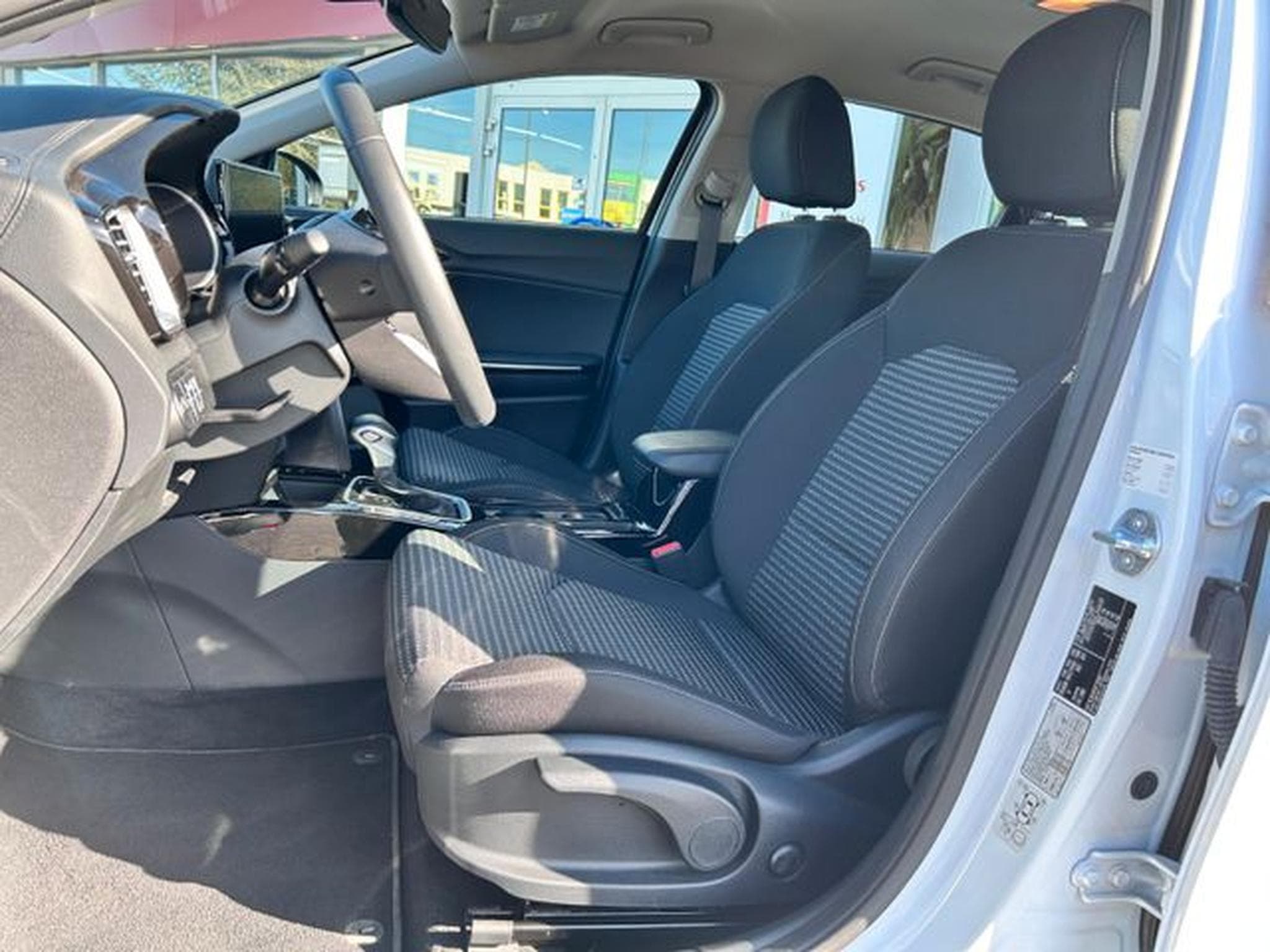 Kia Ceed Ceed 1.5 T-GDI DCT Spirit Navi JBL LED Kamera (2025) - Photo 10