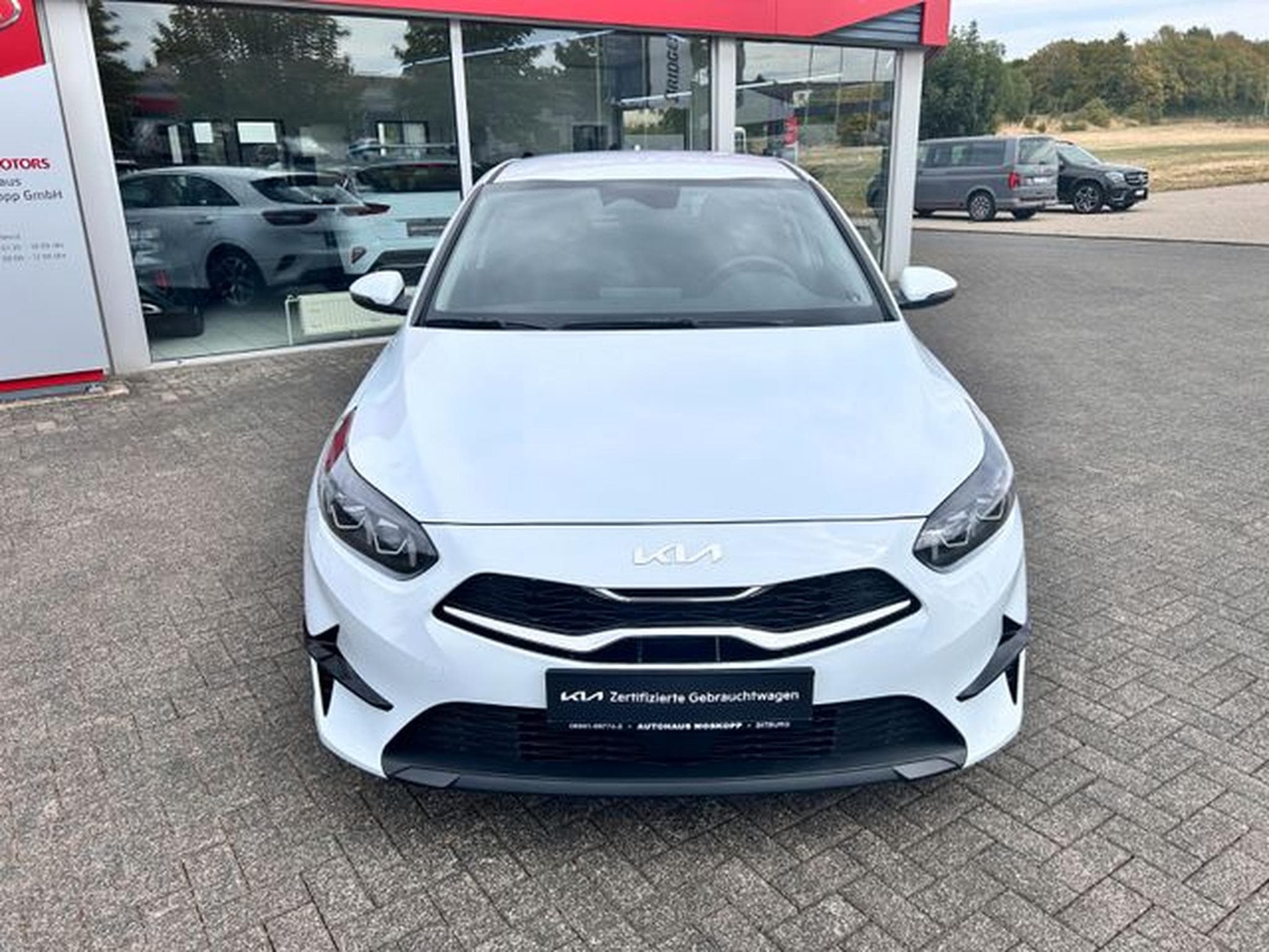 Kia Ceed Ceed 1.5 T-GDI DCT Spirit Navi JBL LED Kamera (2025) - Photo 2