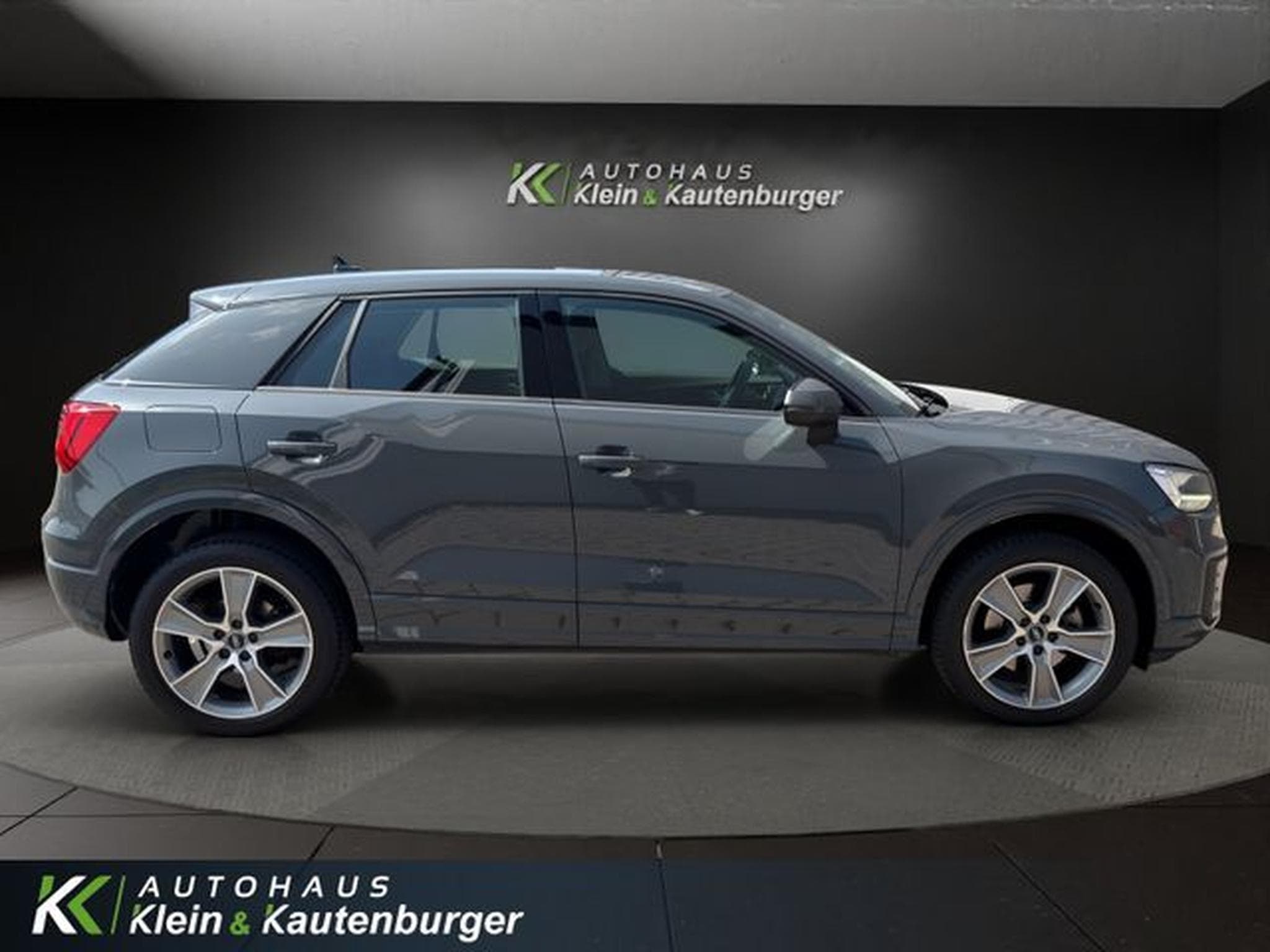 Audi Q2 Q2 2.0 40TFSI quattro+VIRTUAL+LED+KAMERA+KEYLESS (2019) - Photo 4