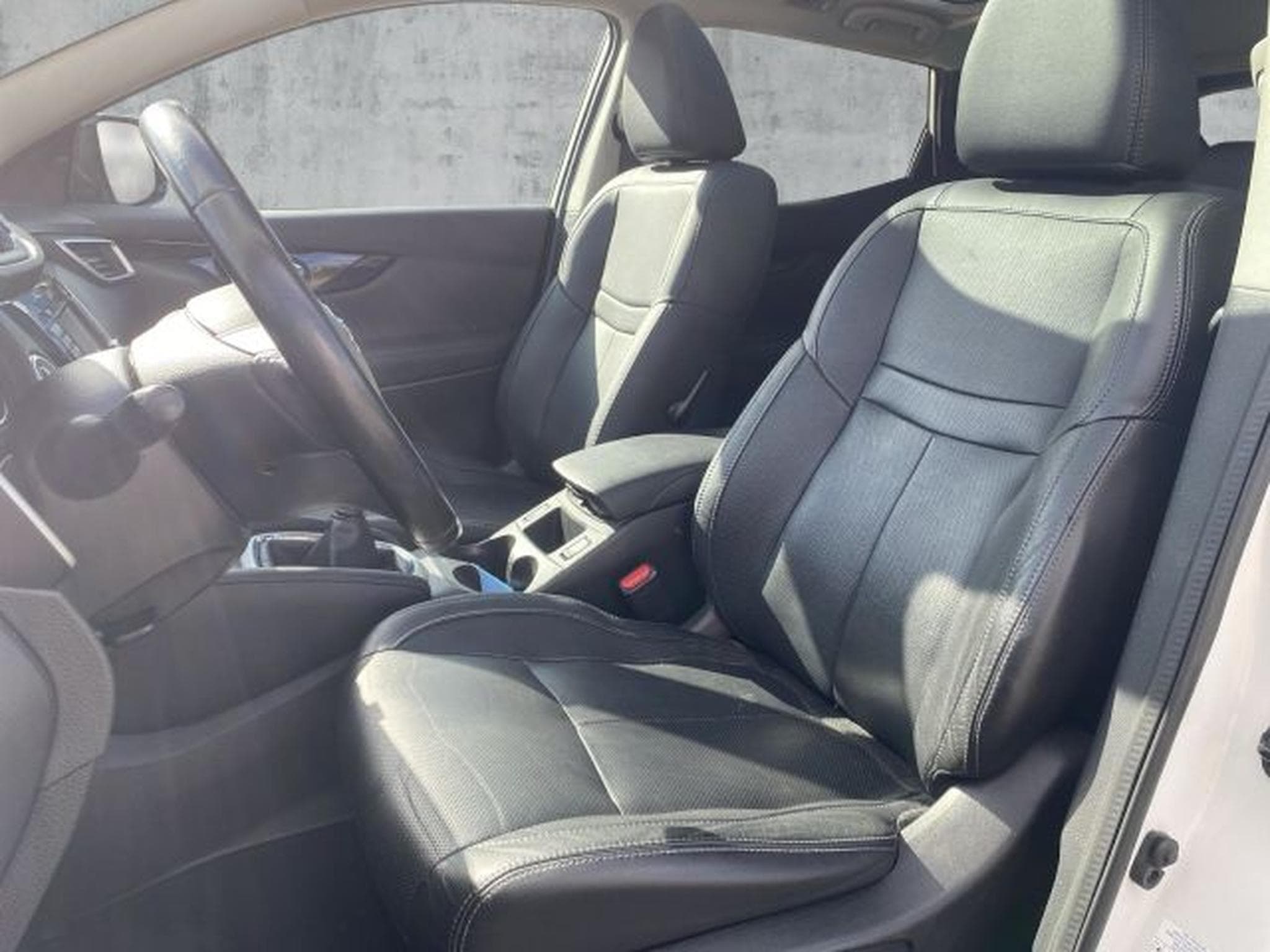 Nissan Qashqai Qashqai Tekna+ 1.6 DIG-T NAVI LED RFK PANO BOSE (2017) - Photo 11