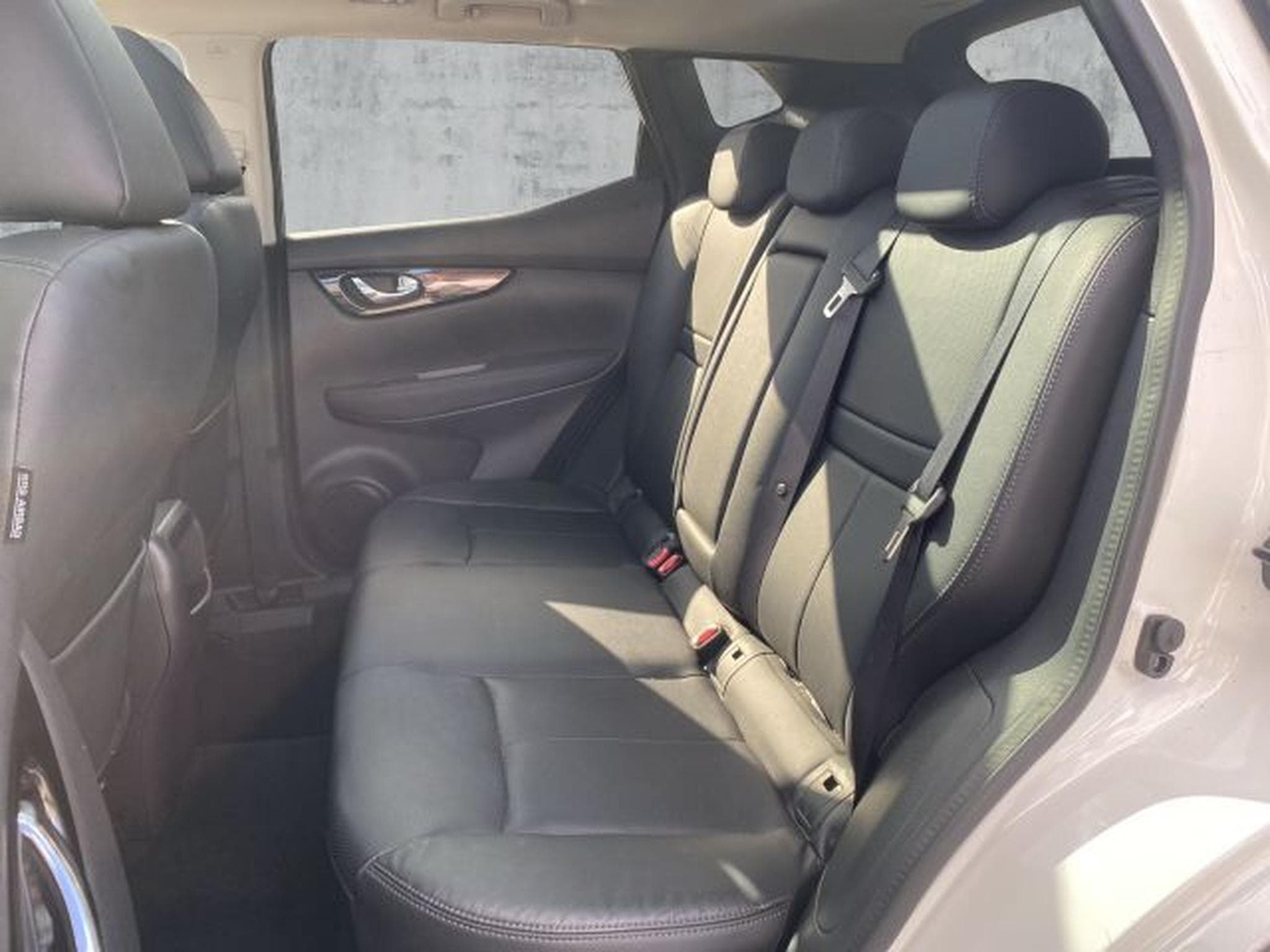 Nissan Qashqai Qashqai Tekna+ 1.6 DIG-T NAVI LED RFK PANO BOSE (2017) - Photo 12