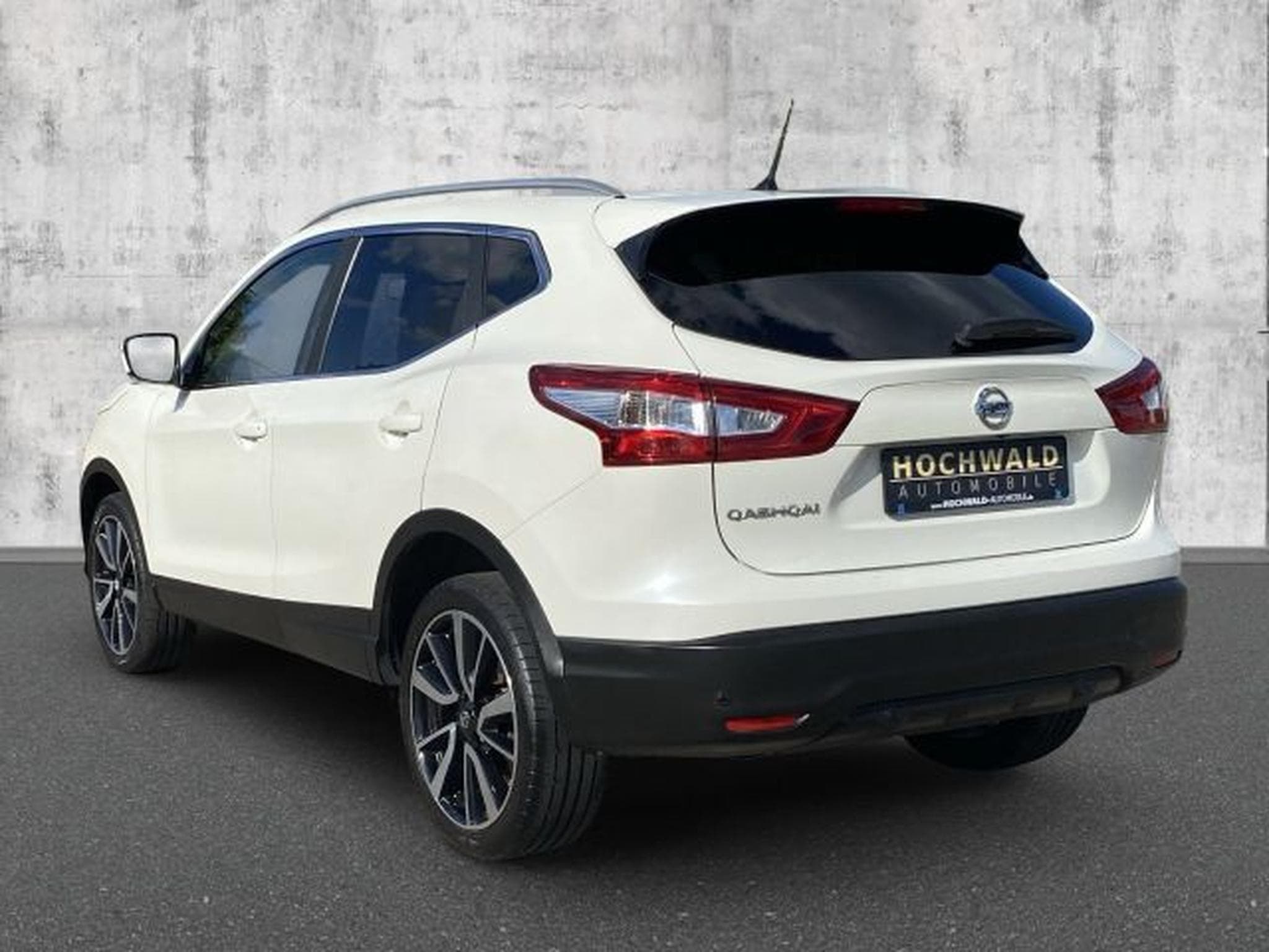 Nissan Qashqai Qashqai Tekna+ 1.6 DIG-T NAVI LED RFK PANO BOSE (2017) - Photo 3