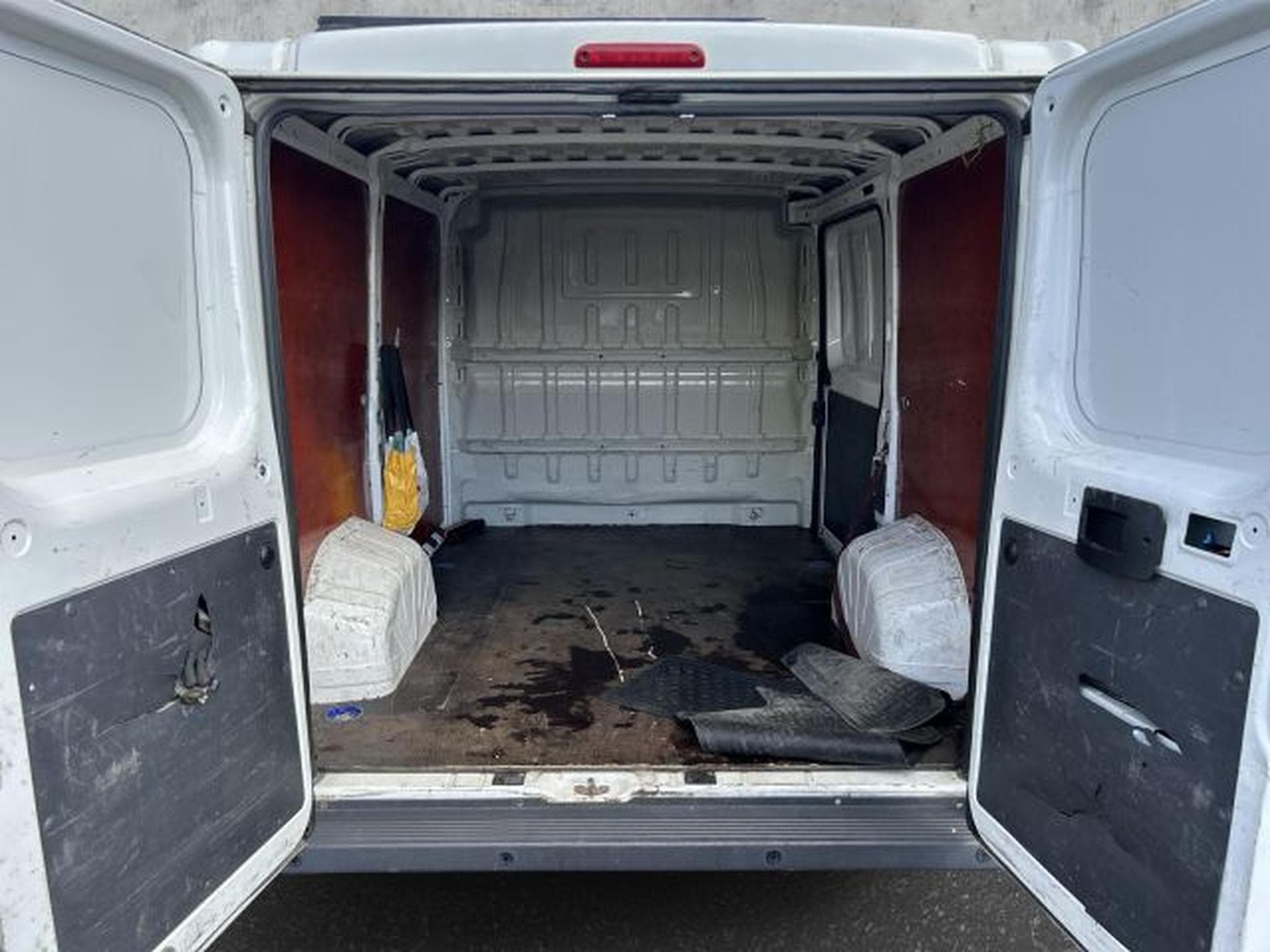 Peugeot Boxer Boxer Kasten 330 2.2 HDi START/STOPP TEMPO KLIMA (2015) - Photo 10