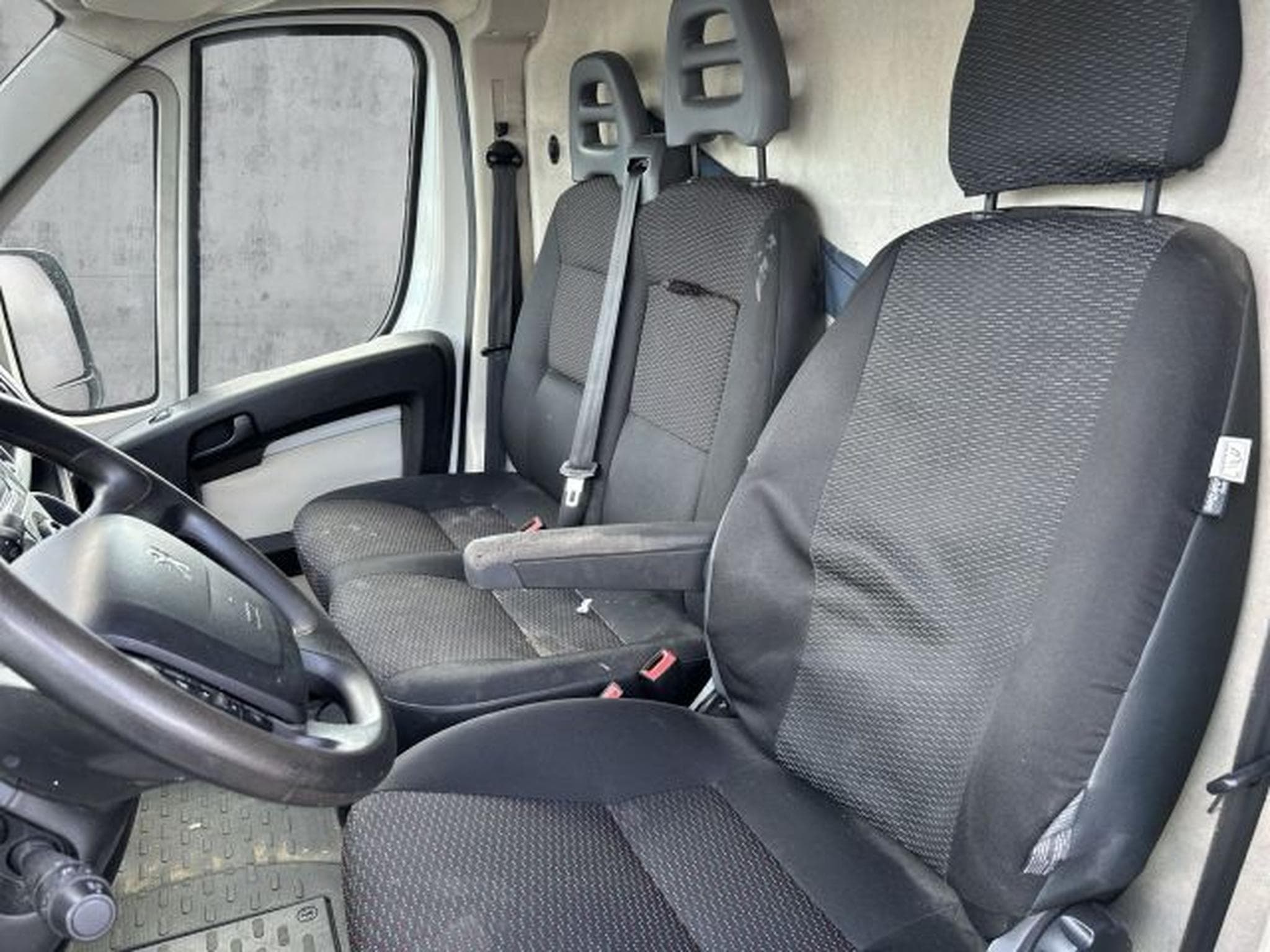Peugeot Boxer Boxer Kasten 330 2.2 HDi START/STOPP TEMPO KLIMA (2015) - Photo 11