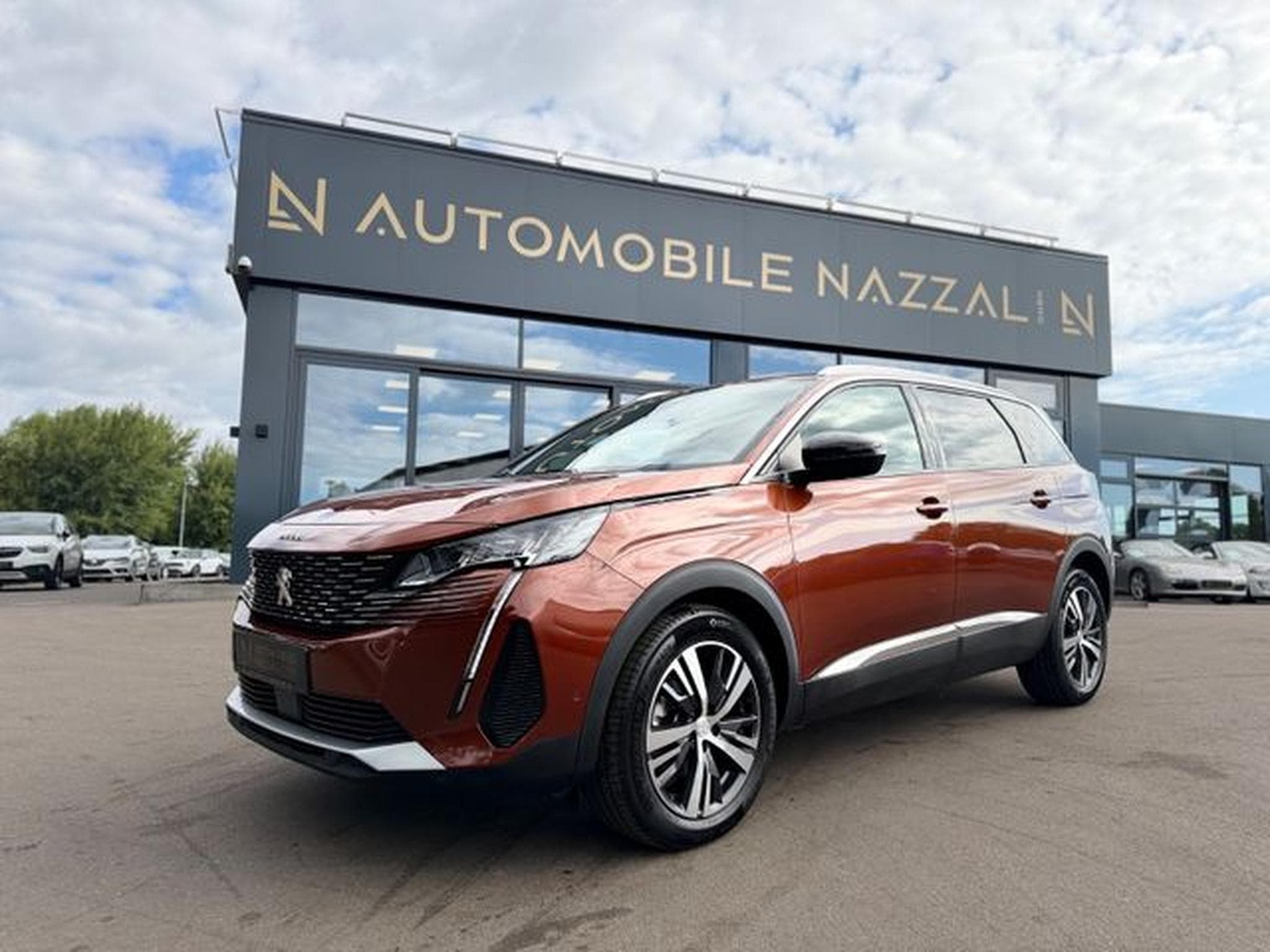 Peugeot 5008 5008 ALLURE PACK*7.SITZER*KAMERA*PDC*NAVI* (2023) - Photo 1