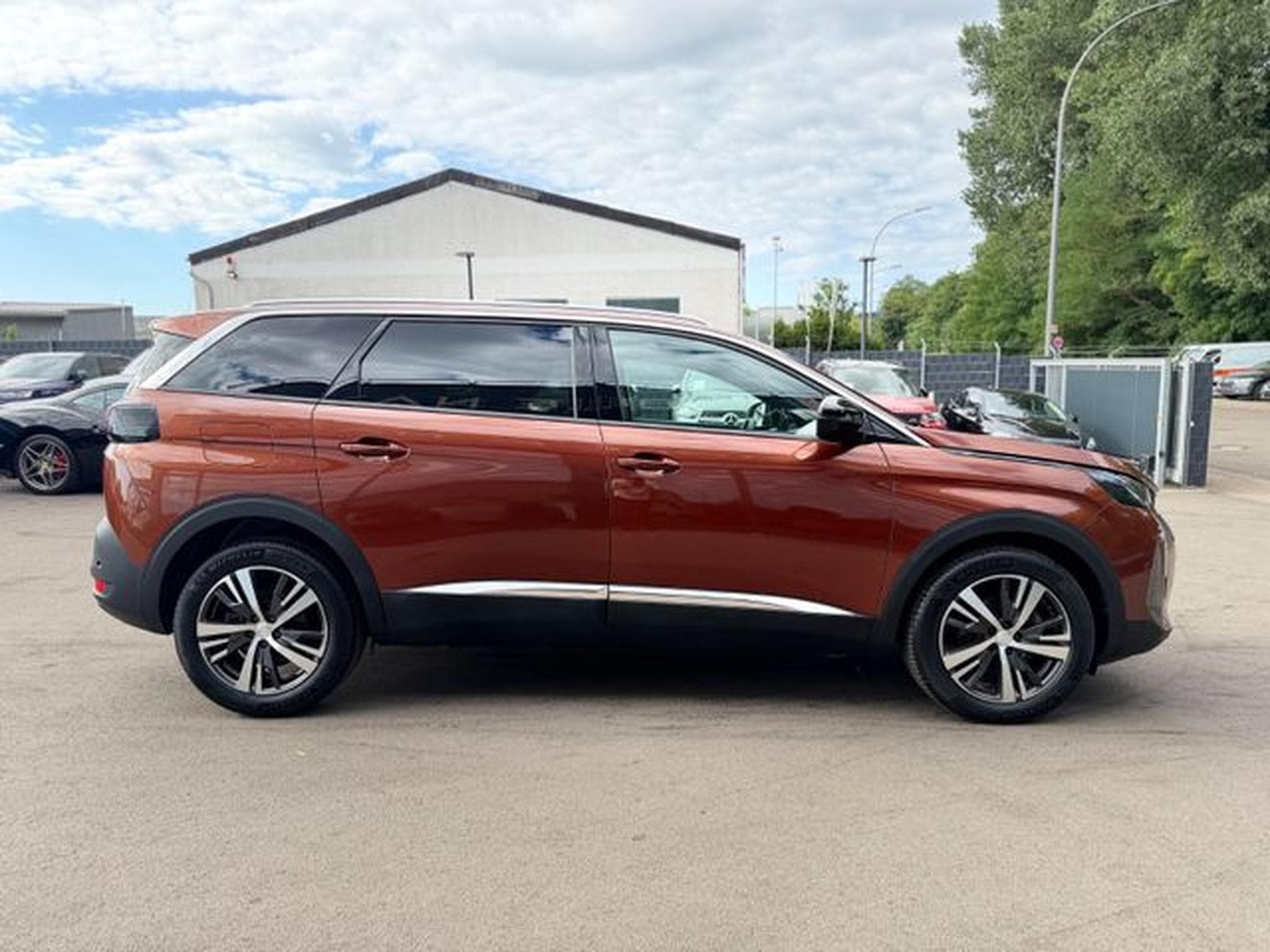 Peugeot 5008 5008 ALLURE PACK*7.SITZER*KAMERA*PDC*NAVI* (2023) - Photo 11