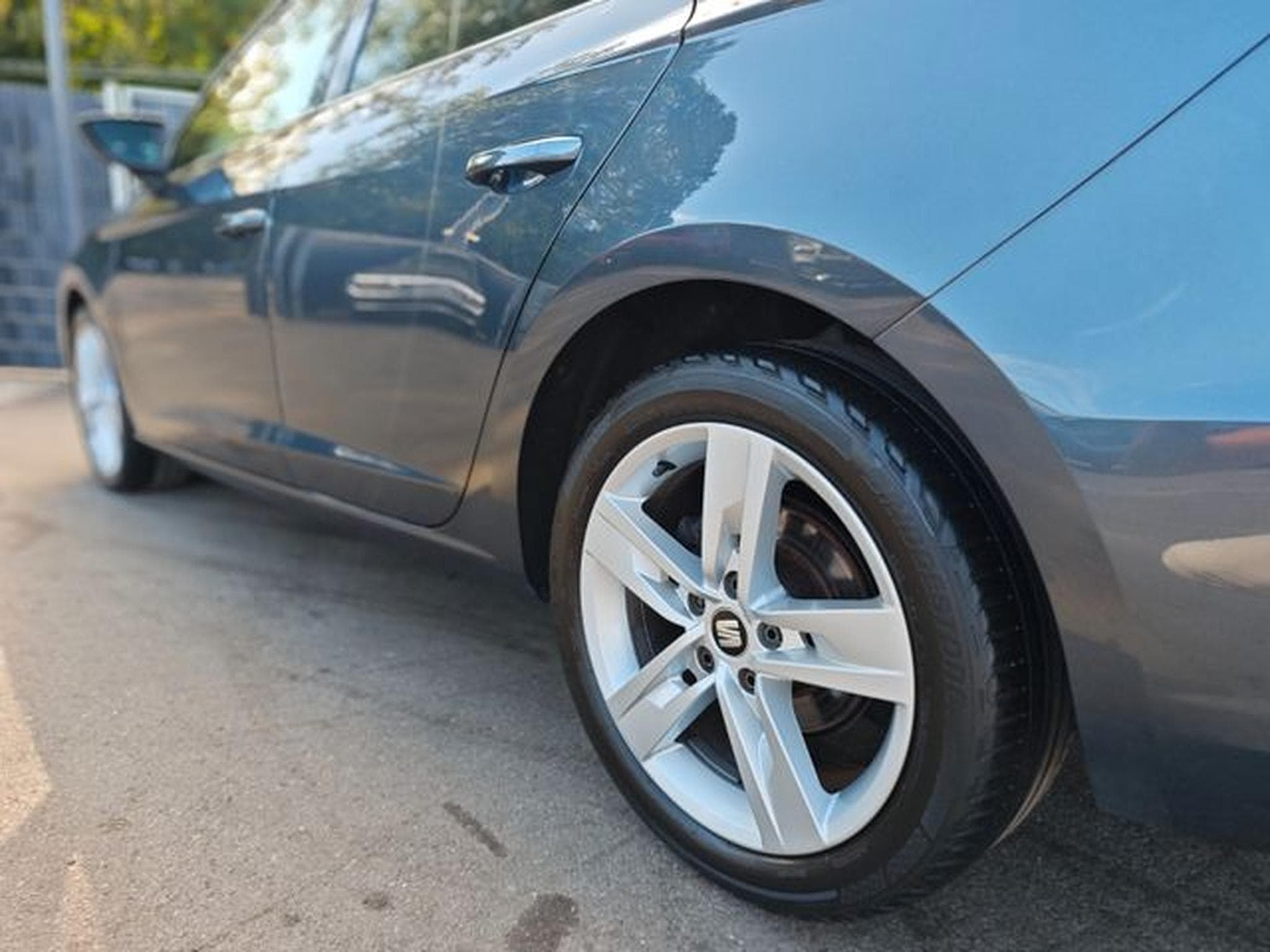 Seat Leon Leon ST*BOSE*VIRTUAL*AHK*KLIMAAUTO*SHZ*KAMERA* (2019) - Photo 10