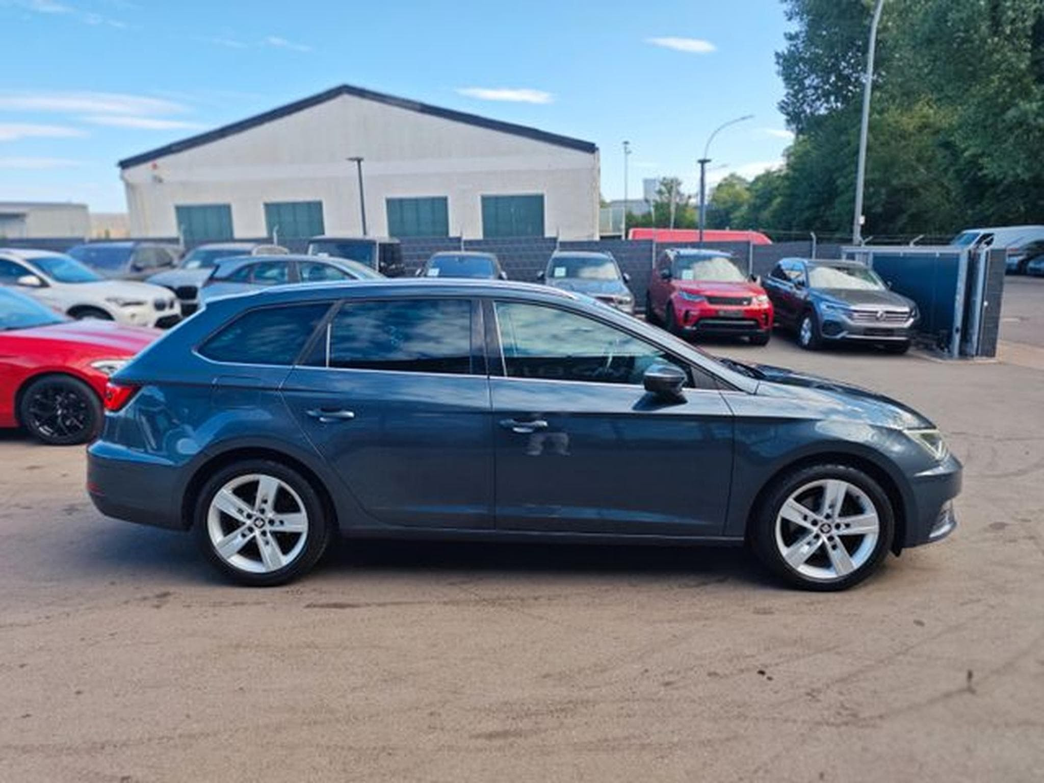 Seat Leon Leon ST*BOSE*VIRTUAL*AHK*KLIMAAUTO*SHZ*KAMERA* (2019) - Photo 14