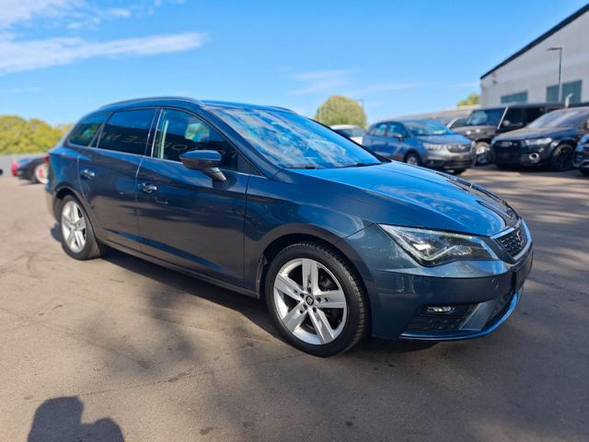 Seat Leon Leon ST*BOSE*VIRTUAL*AHK*KLIMAAUTO*SHZ*KAMERA* (2019) - Photo 5