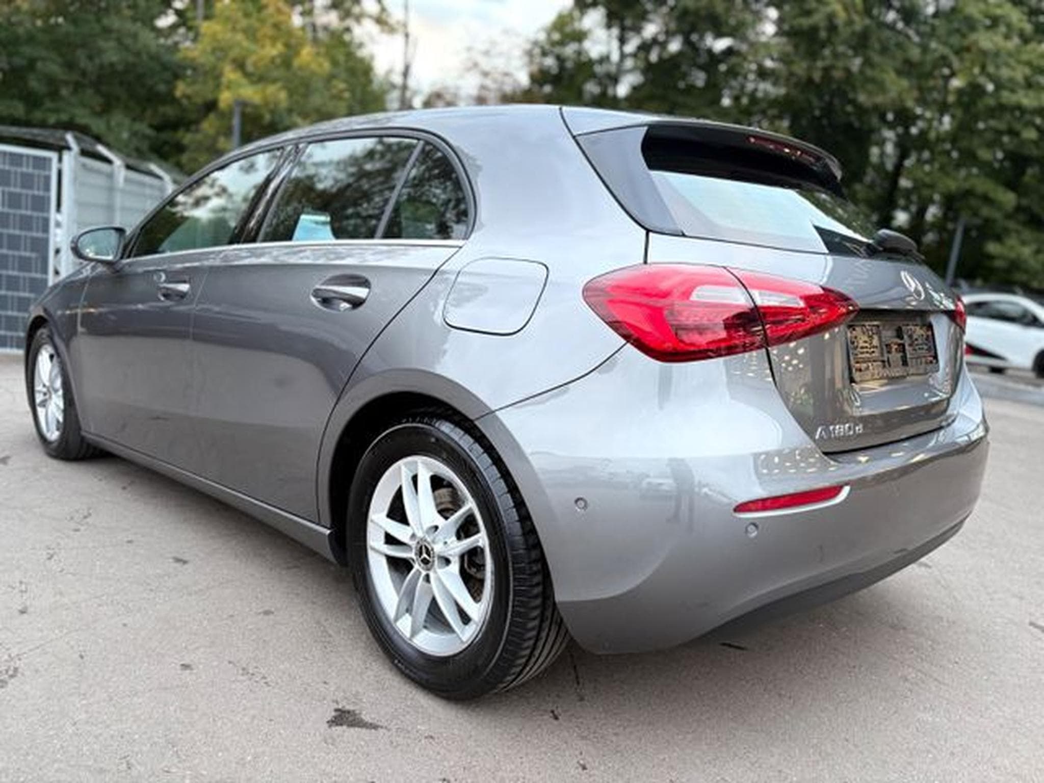 Mercedes A 180 A 180d *AUT*MULTIBEAM*TEILLEDER*KAMERA*TOP* (2019) - Photo 10
