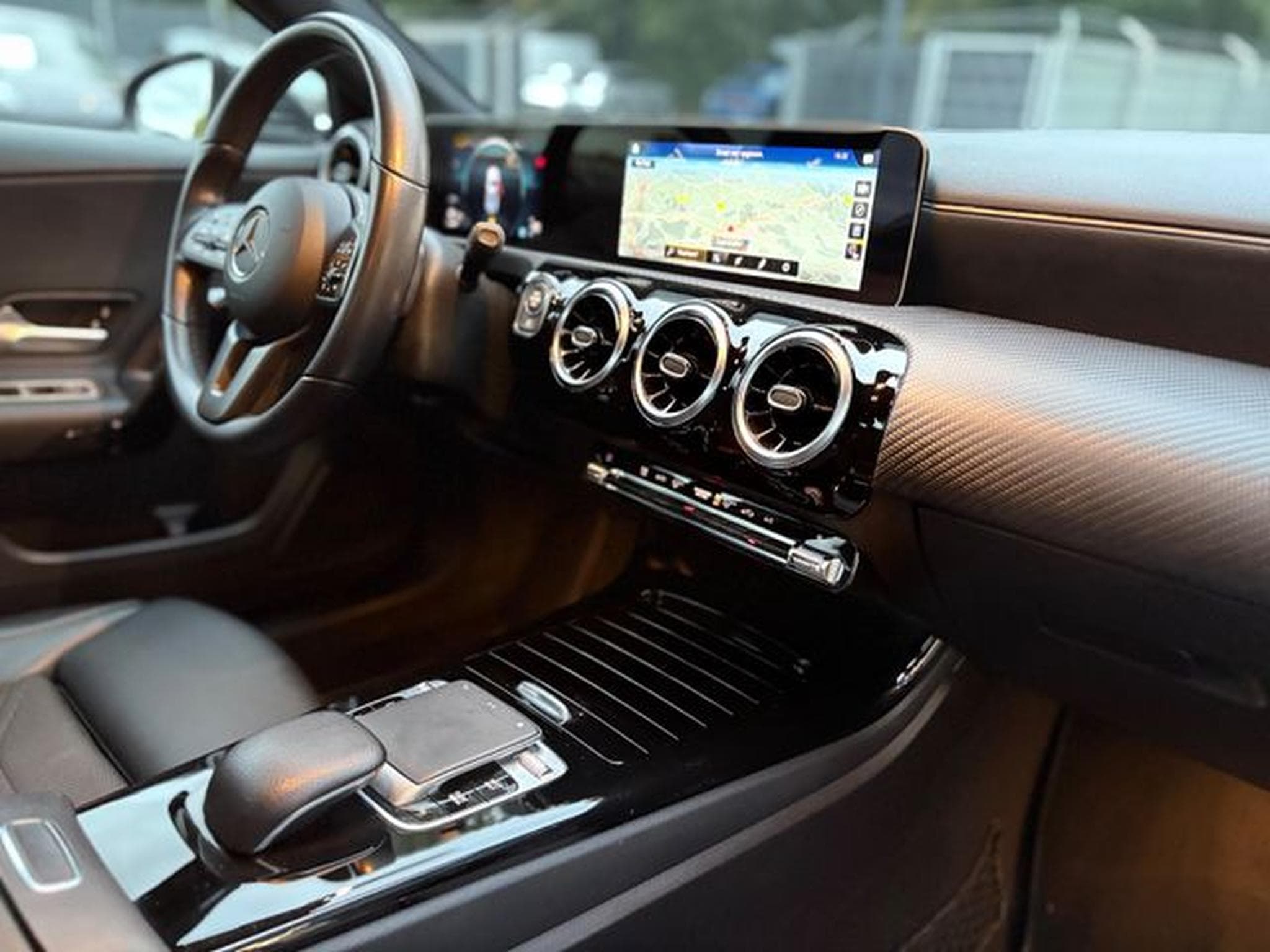 Mercedes A 180 A 180d *AUT*MULTIBEAM*TEILLEDER*KAMERA*TOP* (2019) - Photo 15