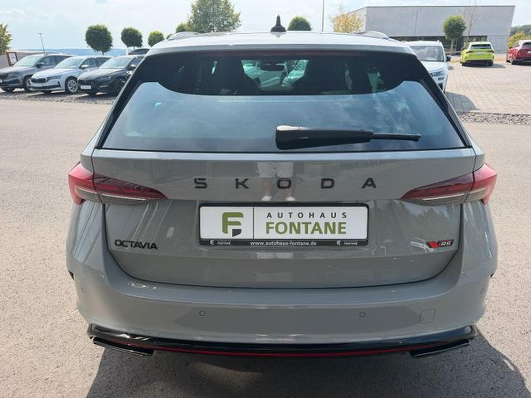 Skoda Octavia Octavia Kombi 2.0TSI RS Pano AHK Leder Canton (2025) - Photo 5